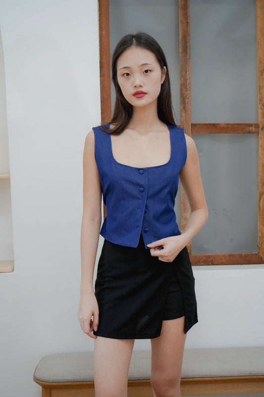 Mira Sleeveless Button Up Top (Denim Blue)