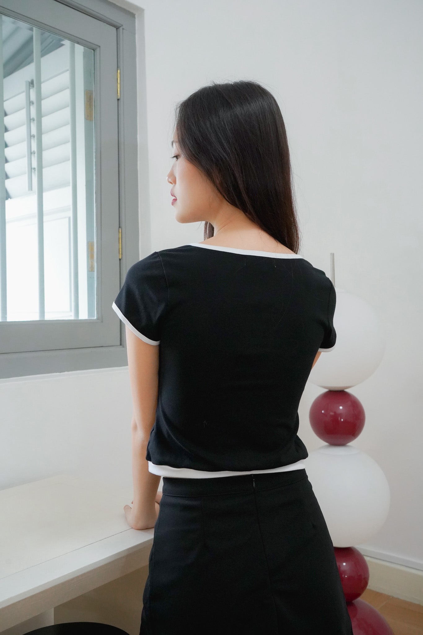 Colette Ribbon Ringer Tee (Black & White)