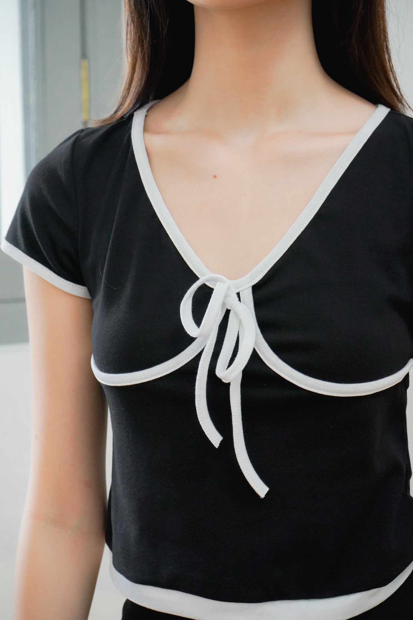Colette Ribbon Ringer Tee (Black & White)