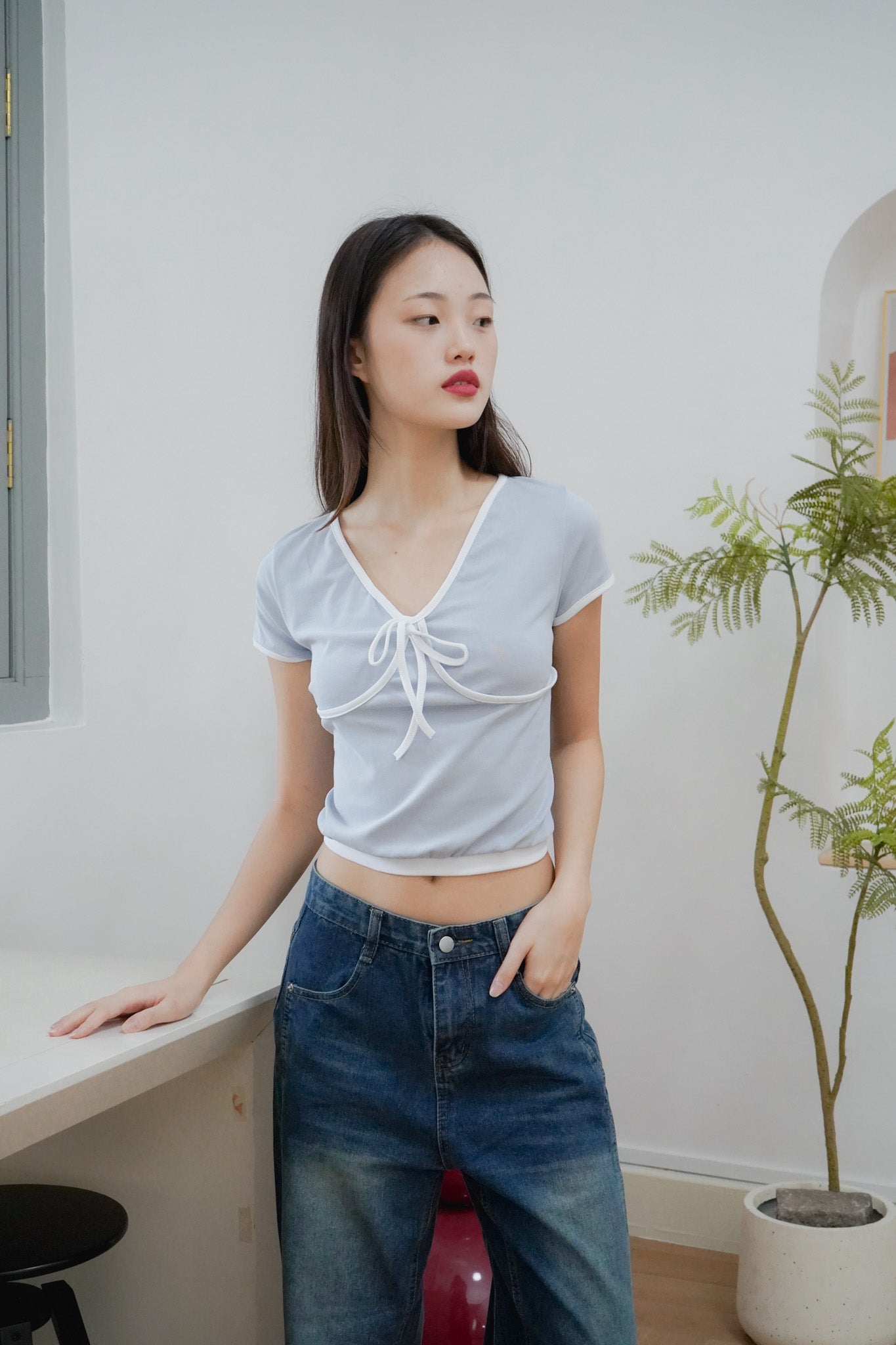 Colette Ribbon Ringer Tee (Greyish Blue & White)