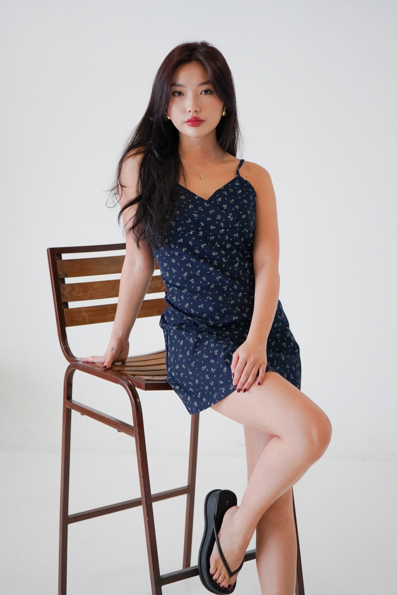 Lara Navy Mini V-neck Floral dress