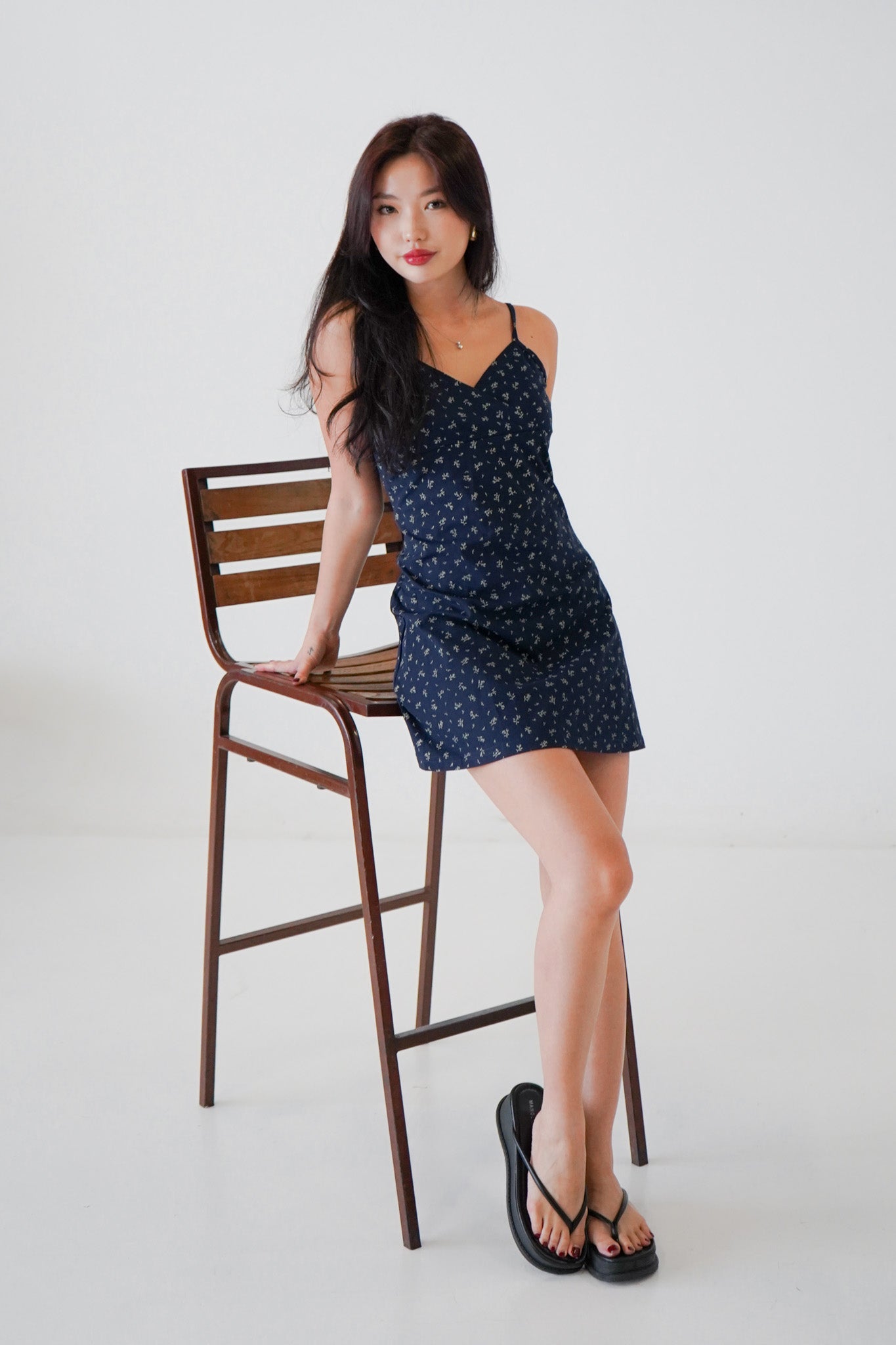 Lara Navy Mini V-neck Floral dress