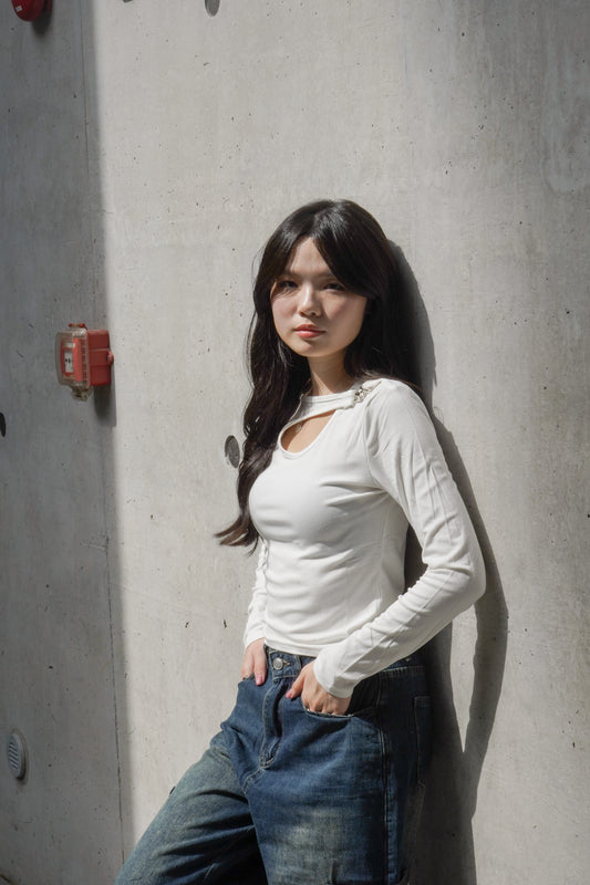 Kinsley Keyhole Long Sleeve Top (White)