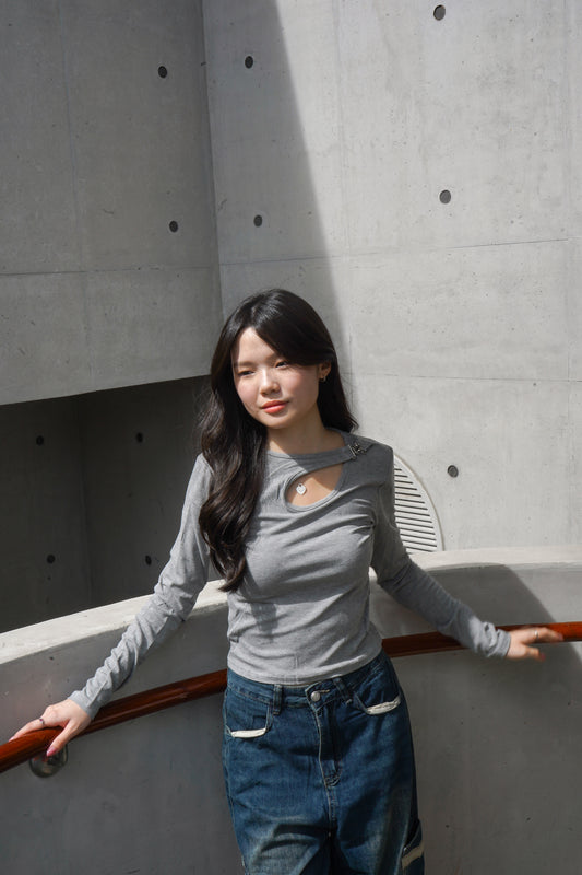 Kinsley Keyhole Long Sleeve Top (Grey)