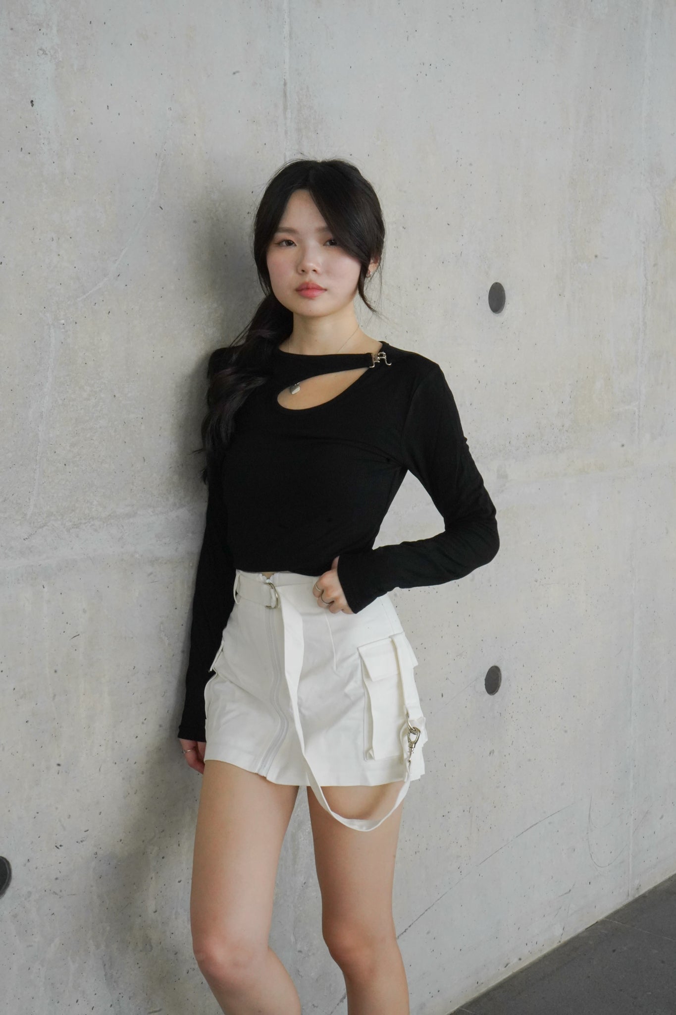 Kinsley Keyhole Long Sleeve Top (Black)