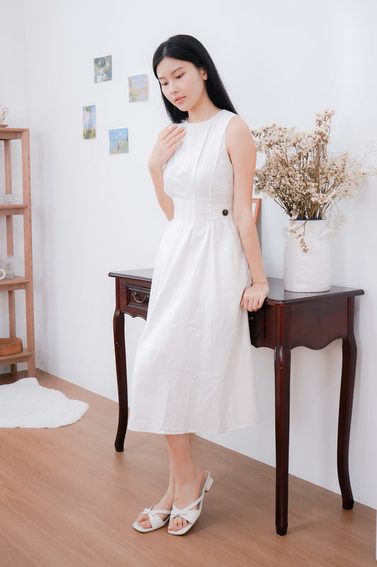 Lynn Retro Pleated Sleeveless Midi Dress