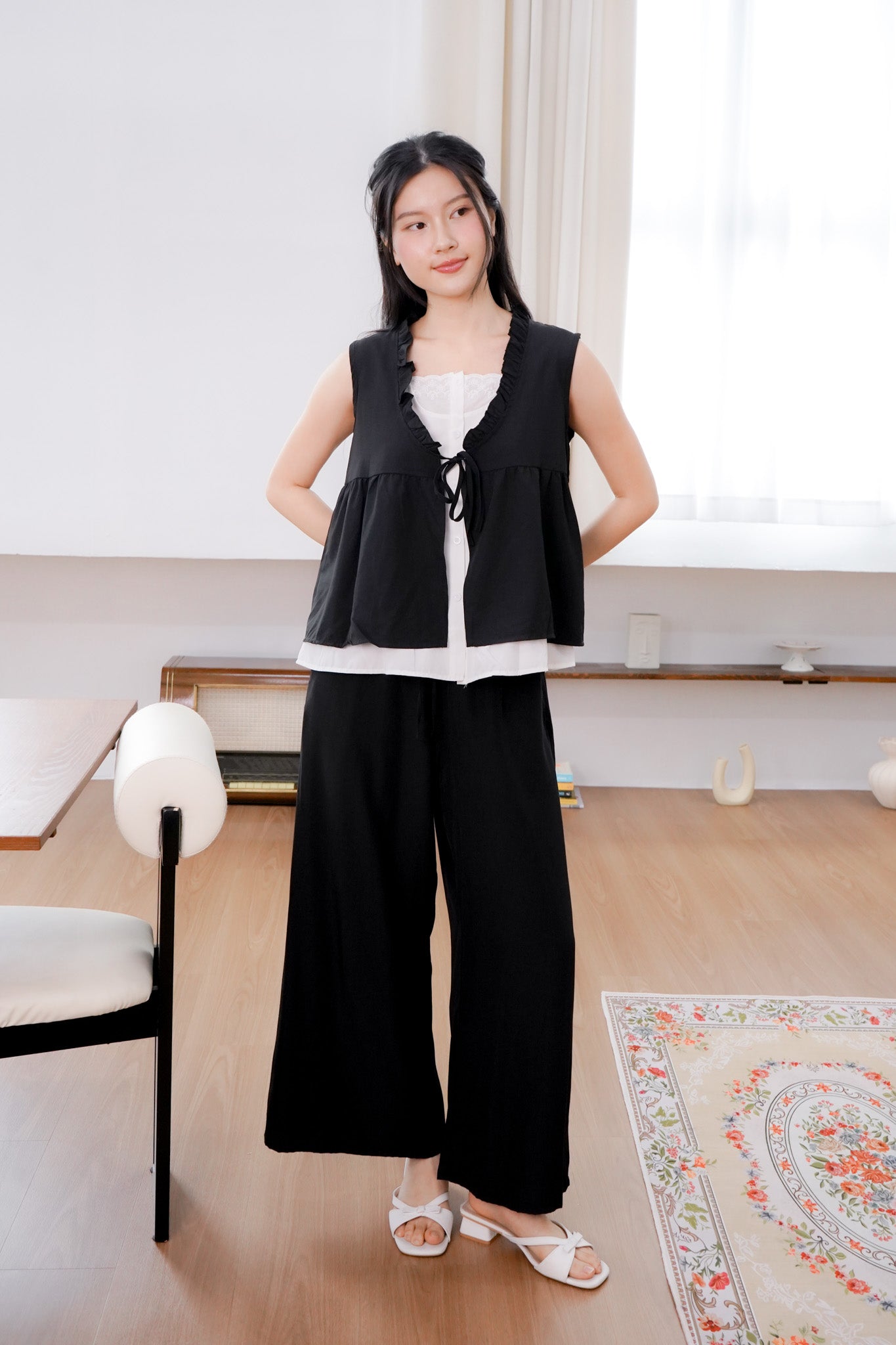 Matilda Ruffle Sleeveless top (non-detachable) (Black)