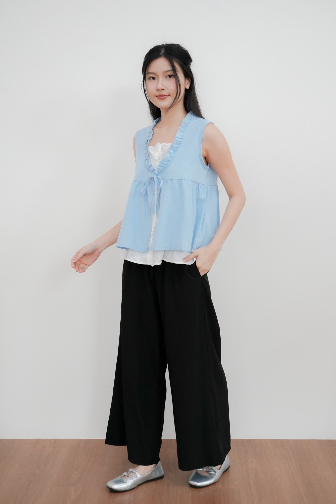 Matilda Ruffle Sleeveless top (non-detachable) (Sky blue)