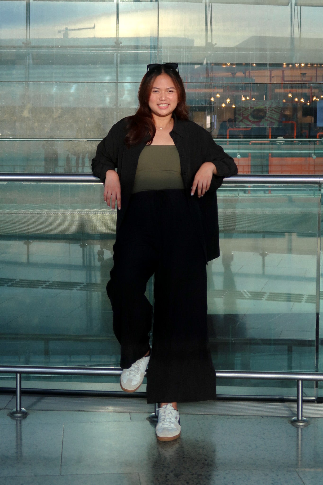 Junia Oversized Shirt (Black)