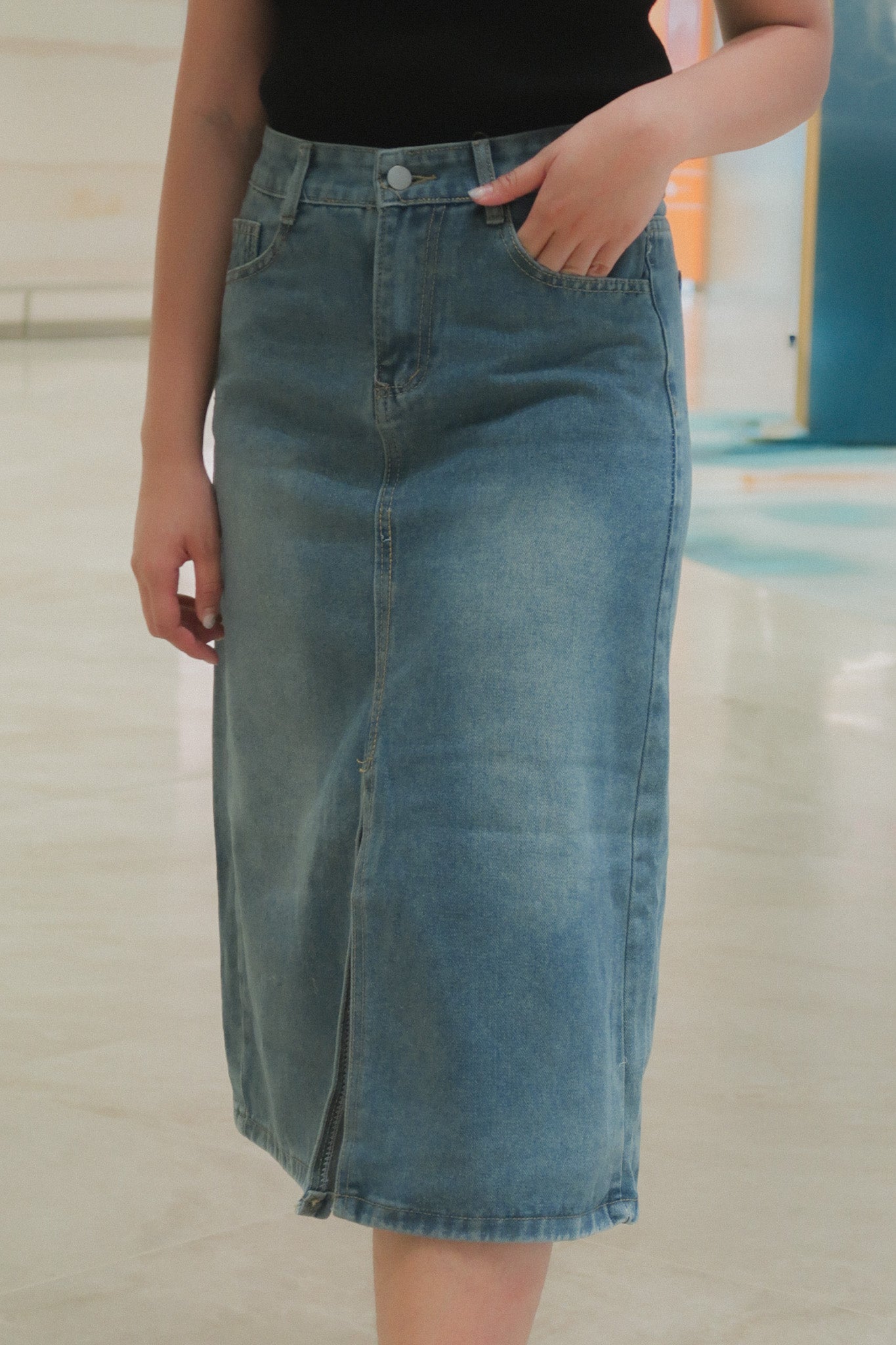 Tara Denim Midi skirt (Vintage wash)