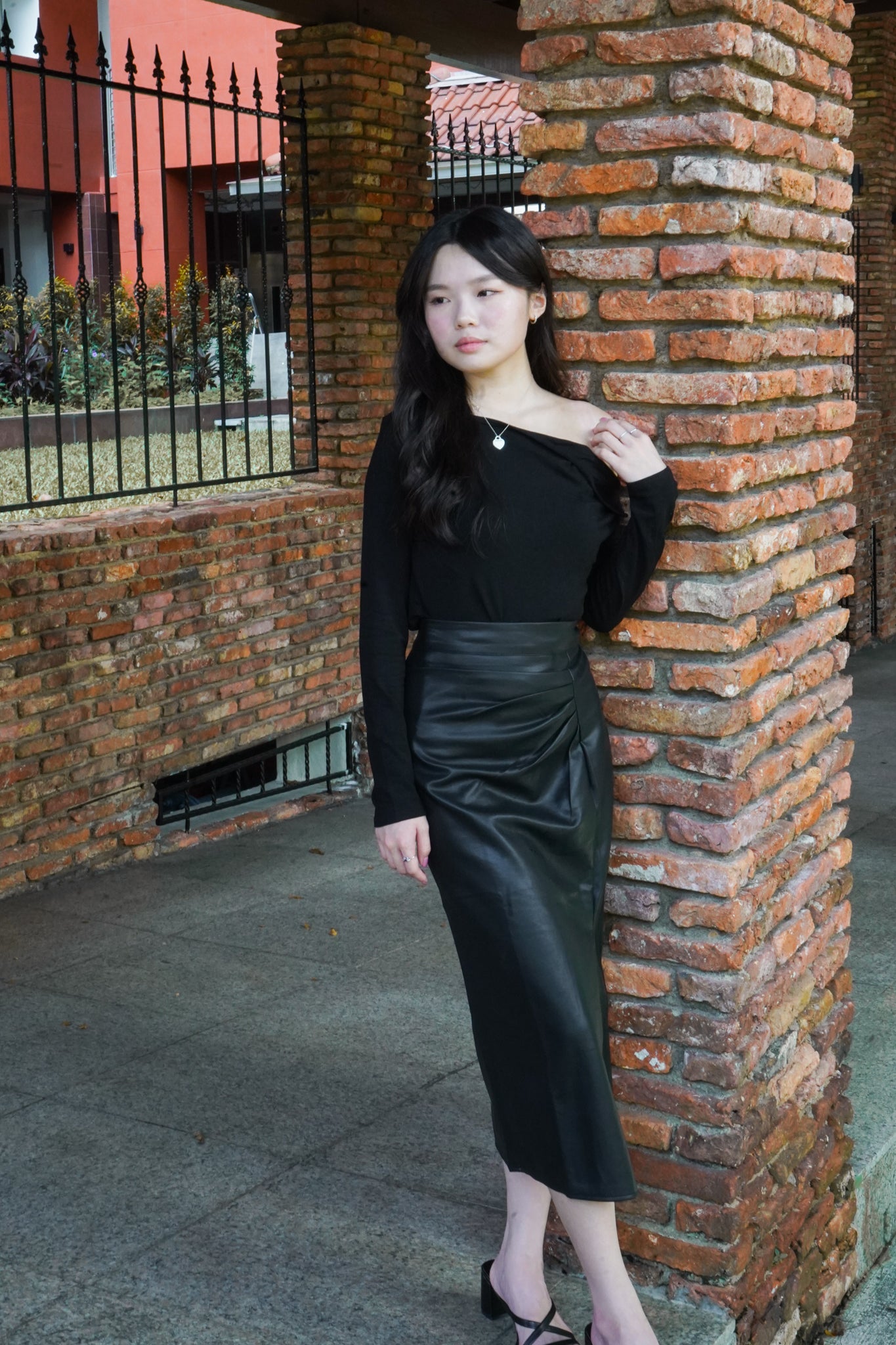 Emery Faux Leather Pencil Skirt (Black)