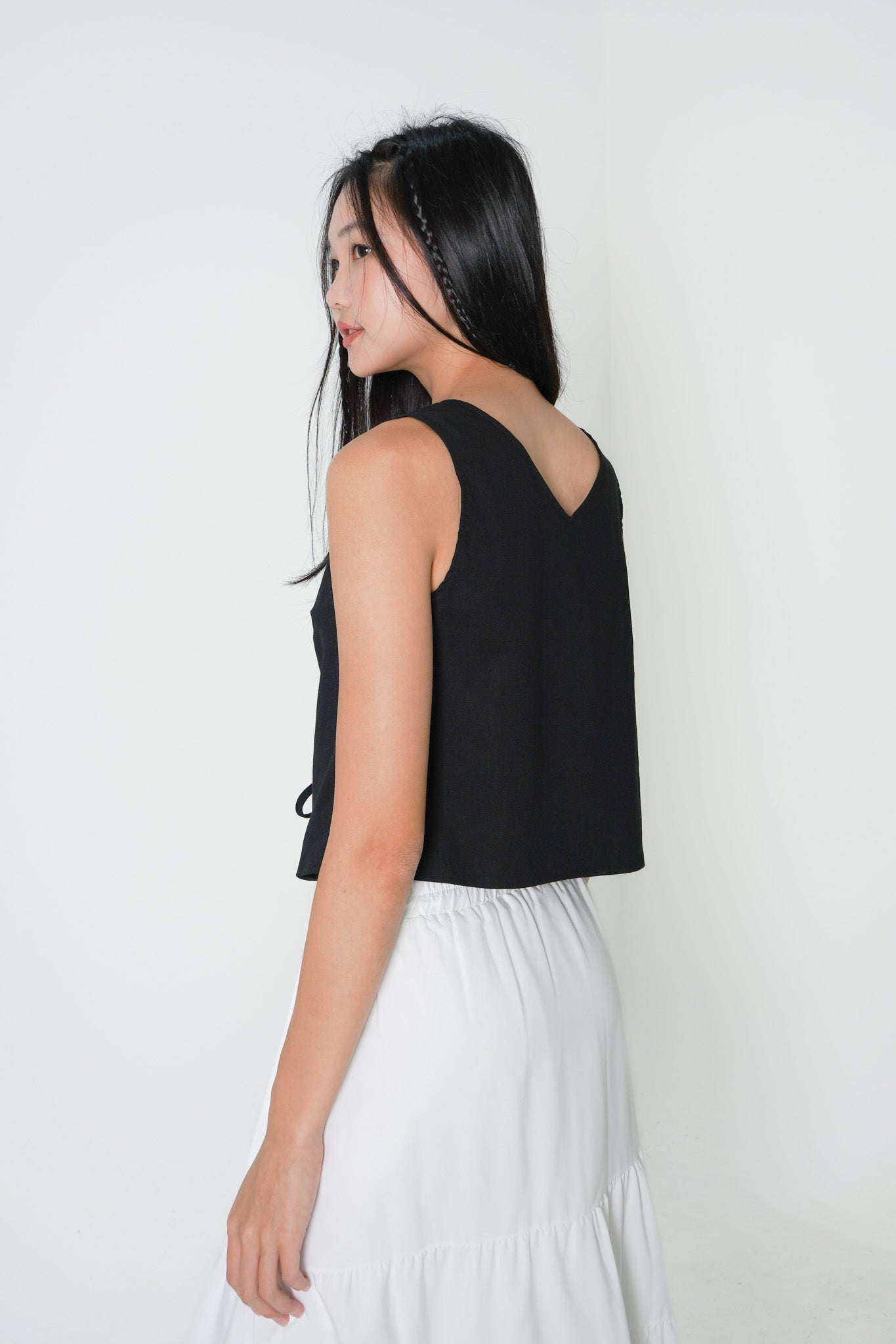 Mandy Sleeveless Tie Front Top (Black)