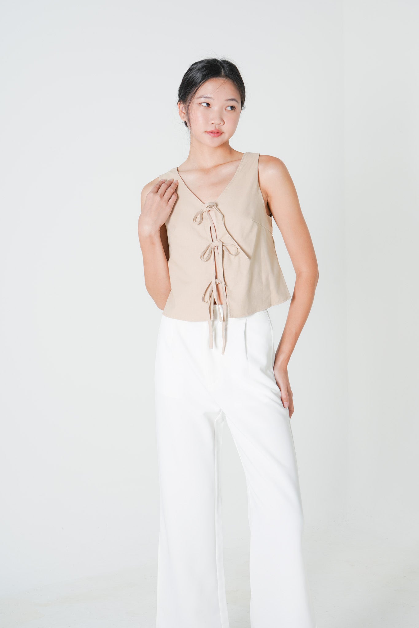 Mandy Sleeveless Tie Front Top (Beige)
