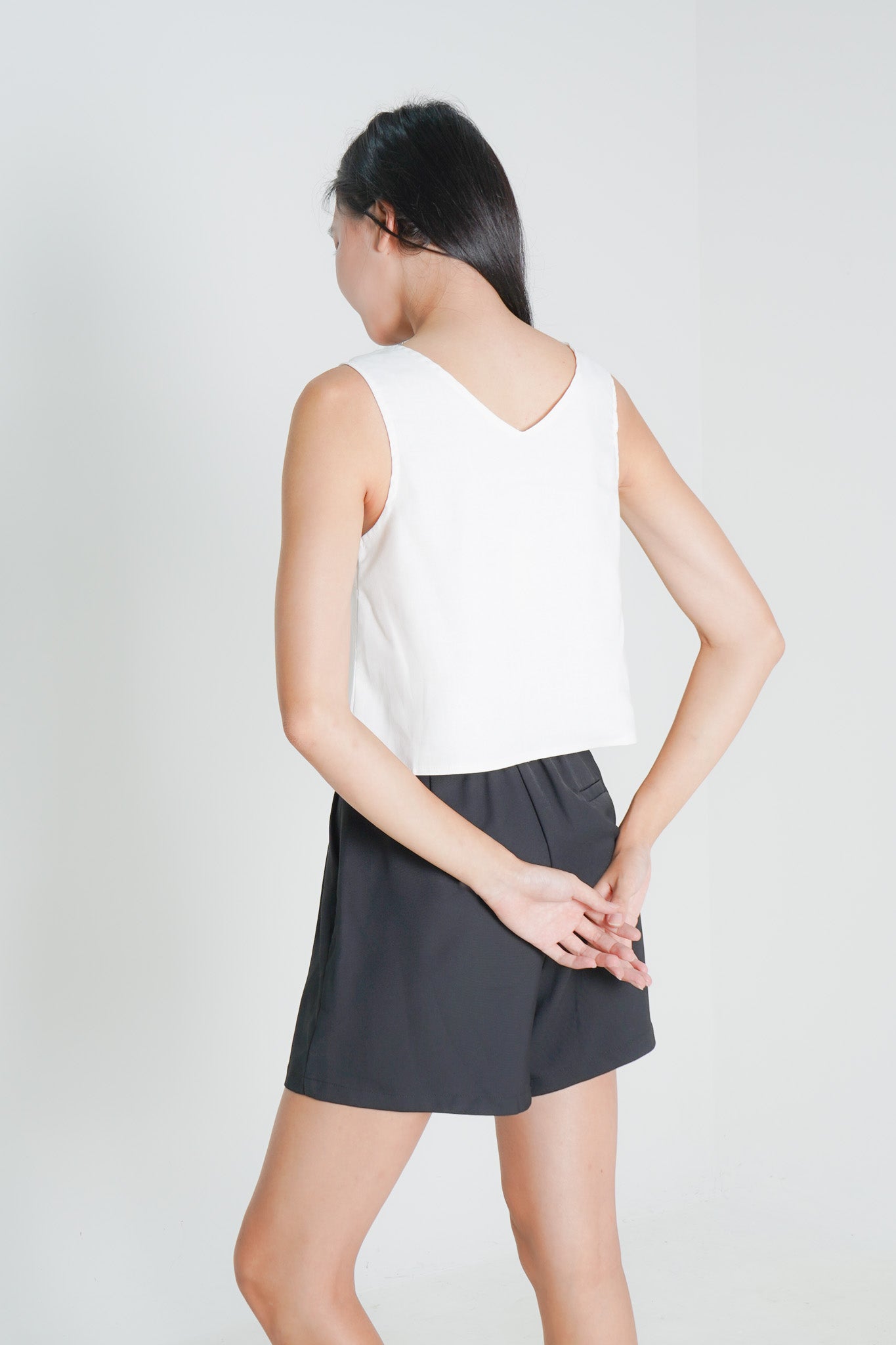 Mandy Sleeveless Tie Front Top (White)
