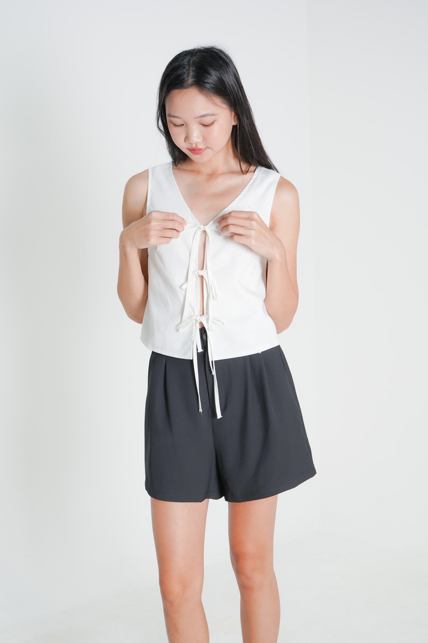 Mandy Sleeveless Tie Front Top (White)