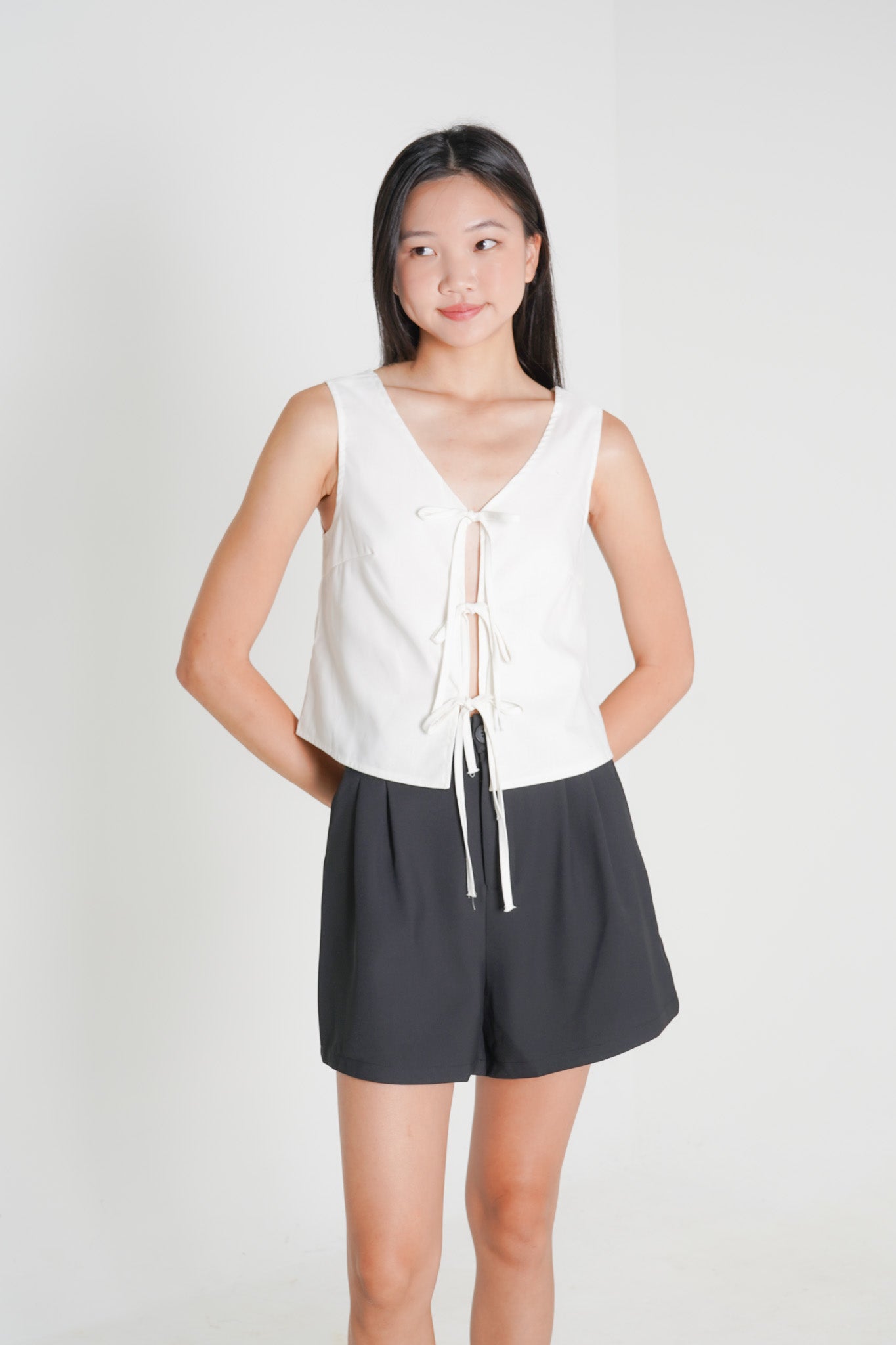 Mandy Sleeveless Tie Front Top (White)