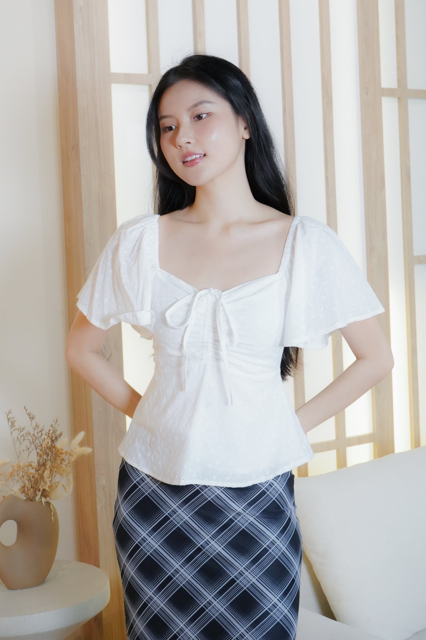 Aria Flutter Sweetheart Top (White Eyelet)