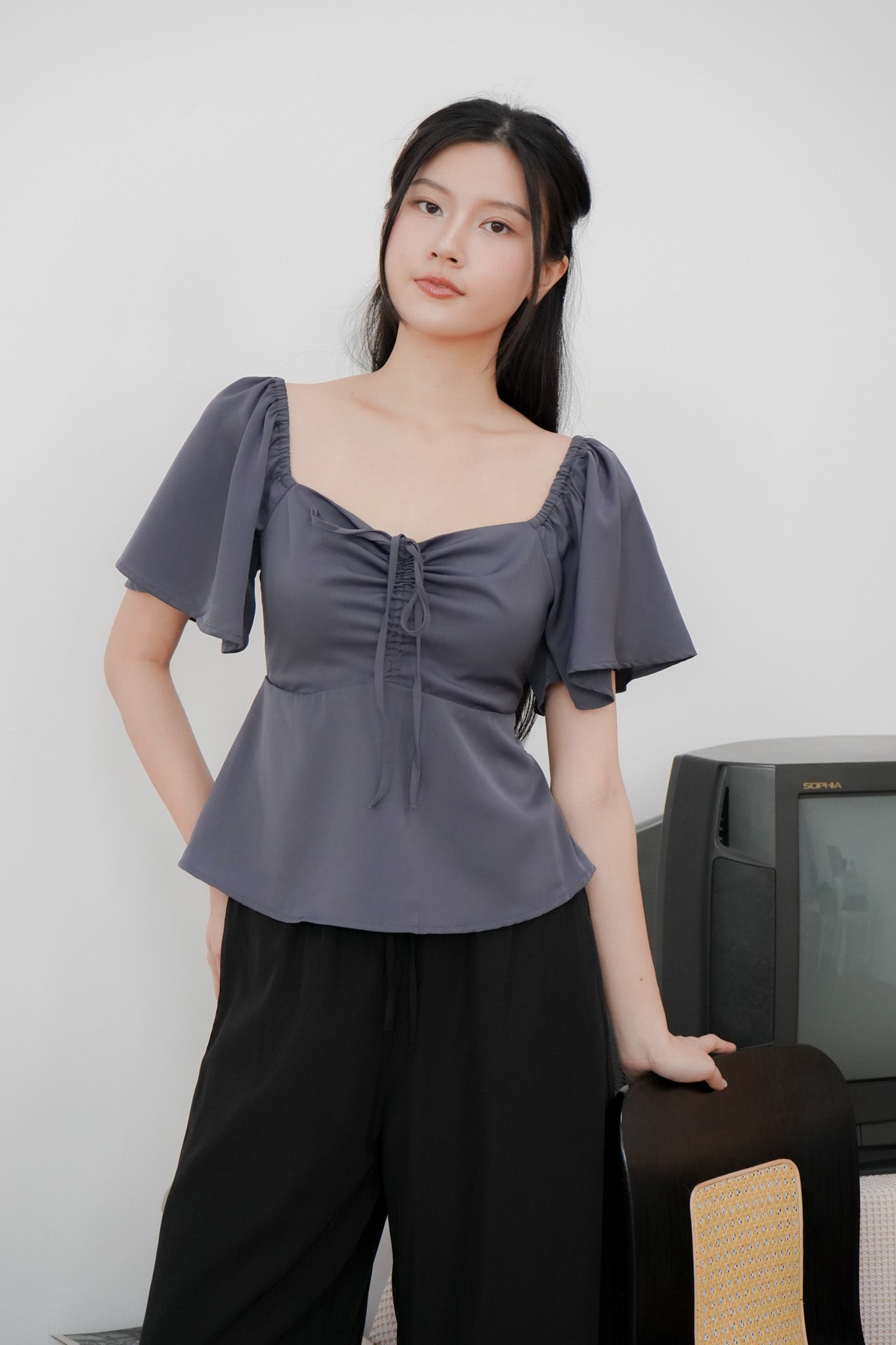 Aria Flutter Sweetheart Top (Gunmetal)
