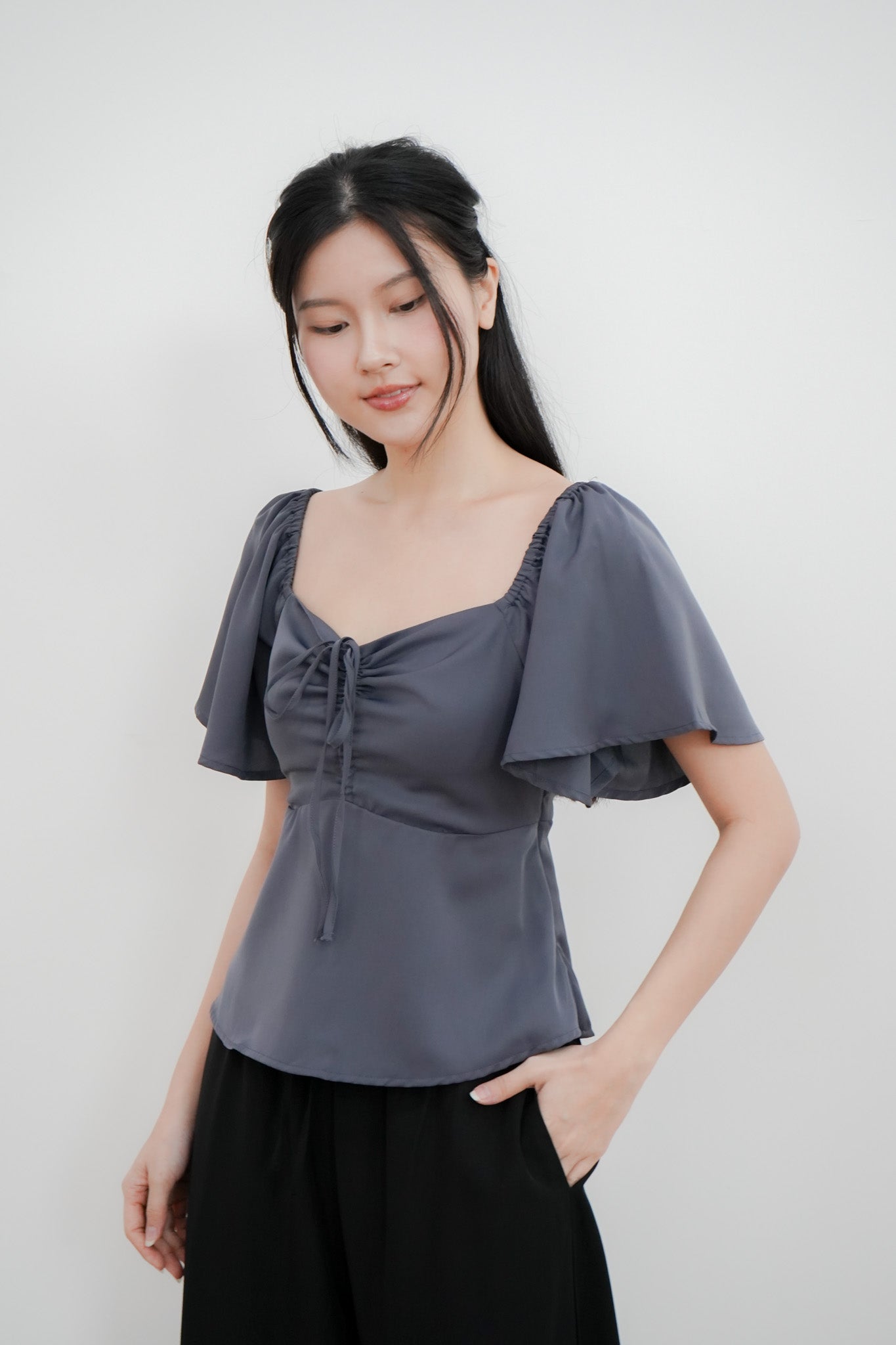 Aria Flutter Sweetheart Top (Gunmetal)