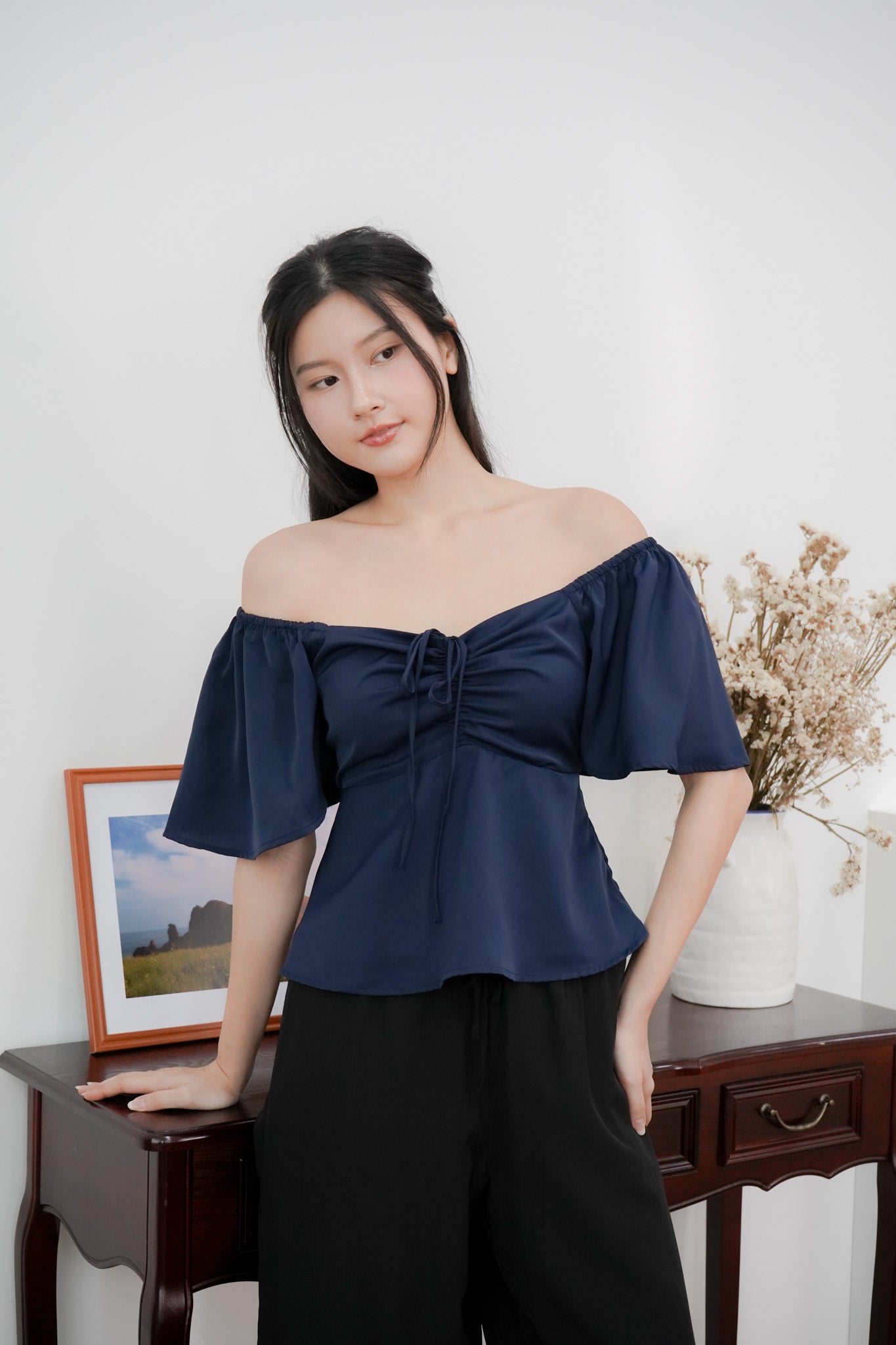Aria Flutter Sweetheart Top (Navy)