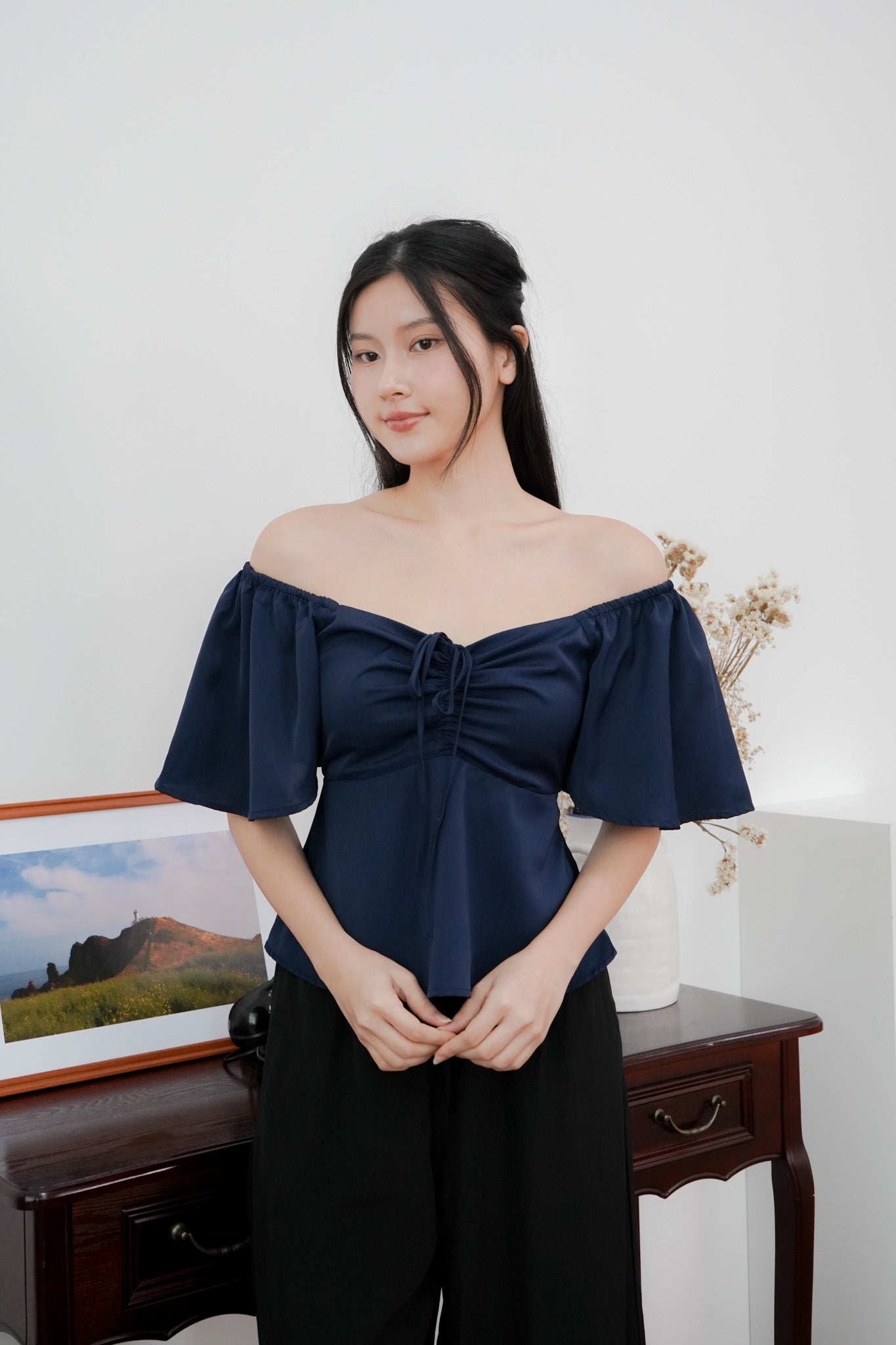 Aria Flutter Sweetheart Top (Navy)