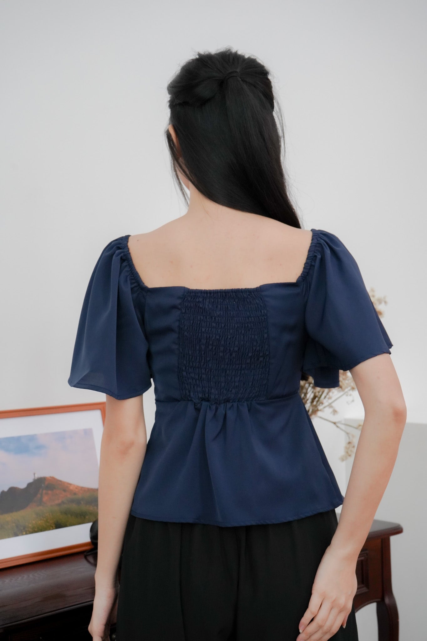 Aria Flutter Sweetheart Top (Navy)