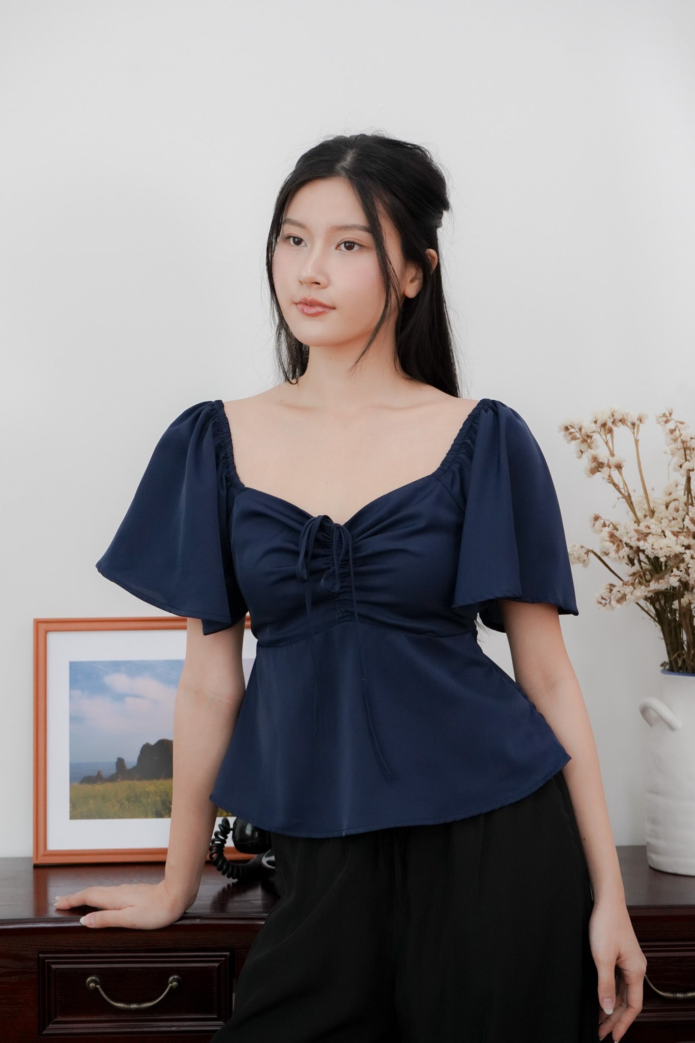 Aria Flutter Sweetheart Top (Navy)