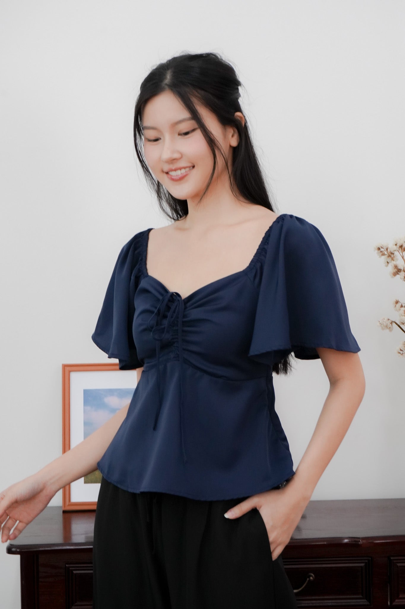 Aria Flutter Sweetheart Top (Navy)