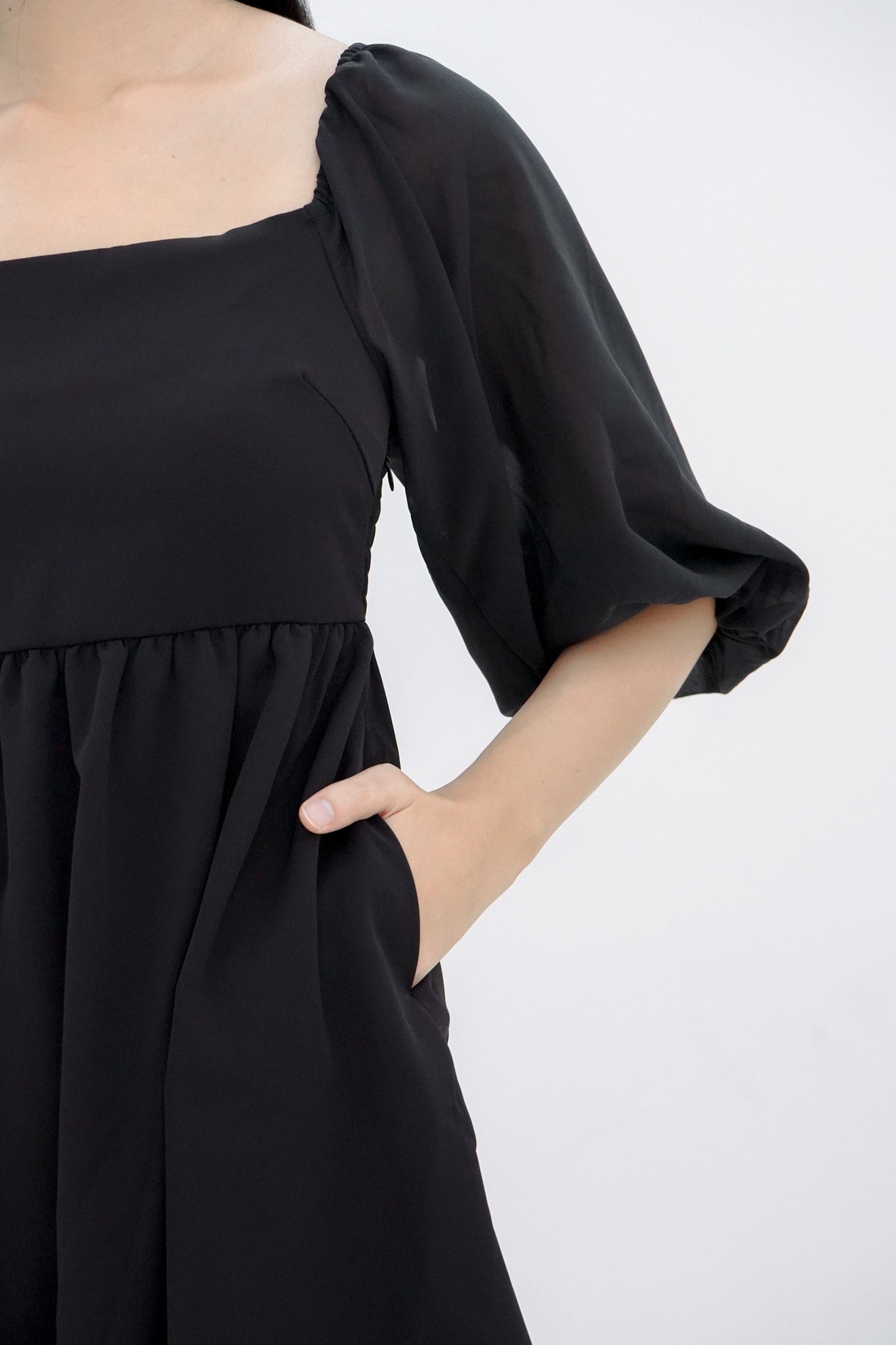 Sienna Half-sleeve Babydoll Dress (Black)