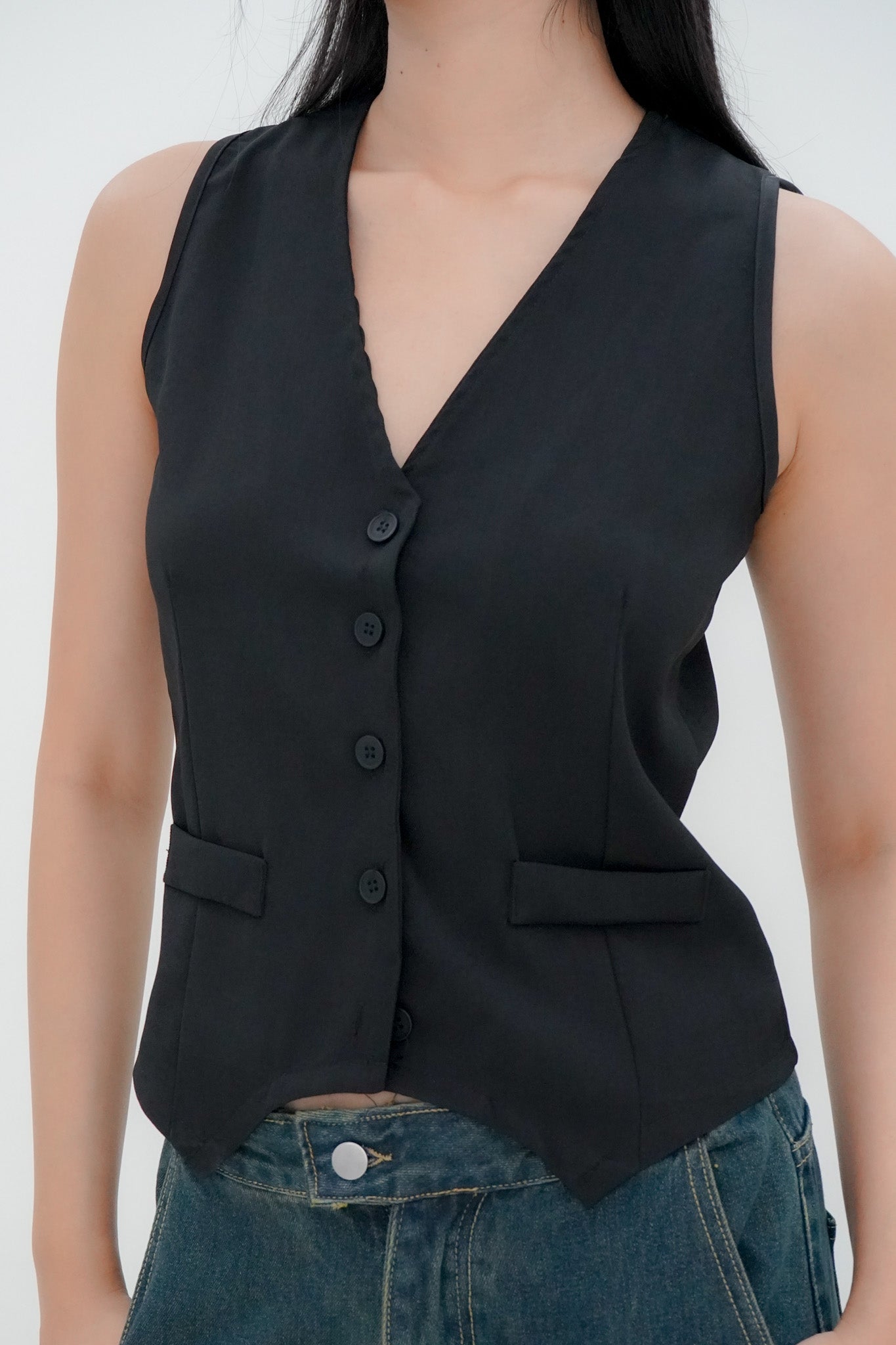 Akira V-neck Vest