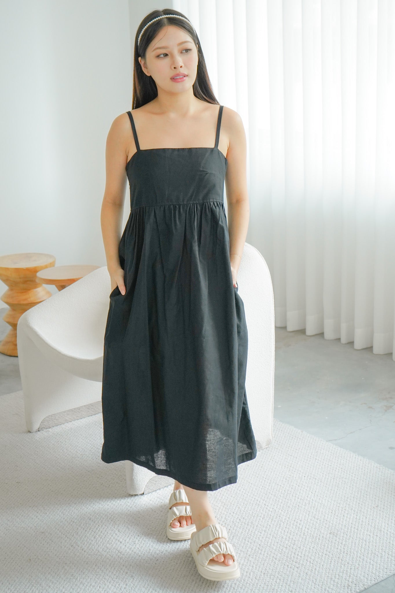 Alora Linen Maxi Dress with Adjustable Straps (Black)