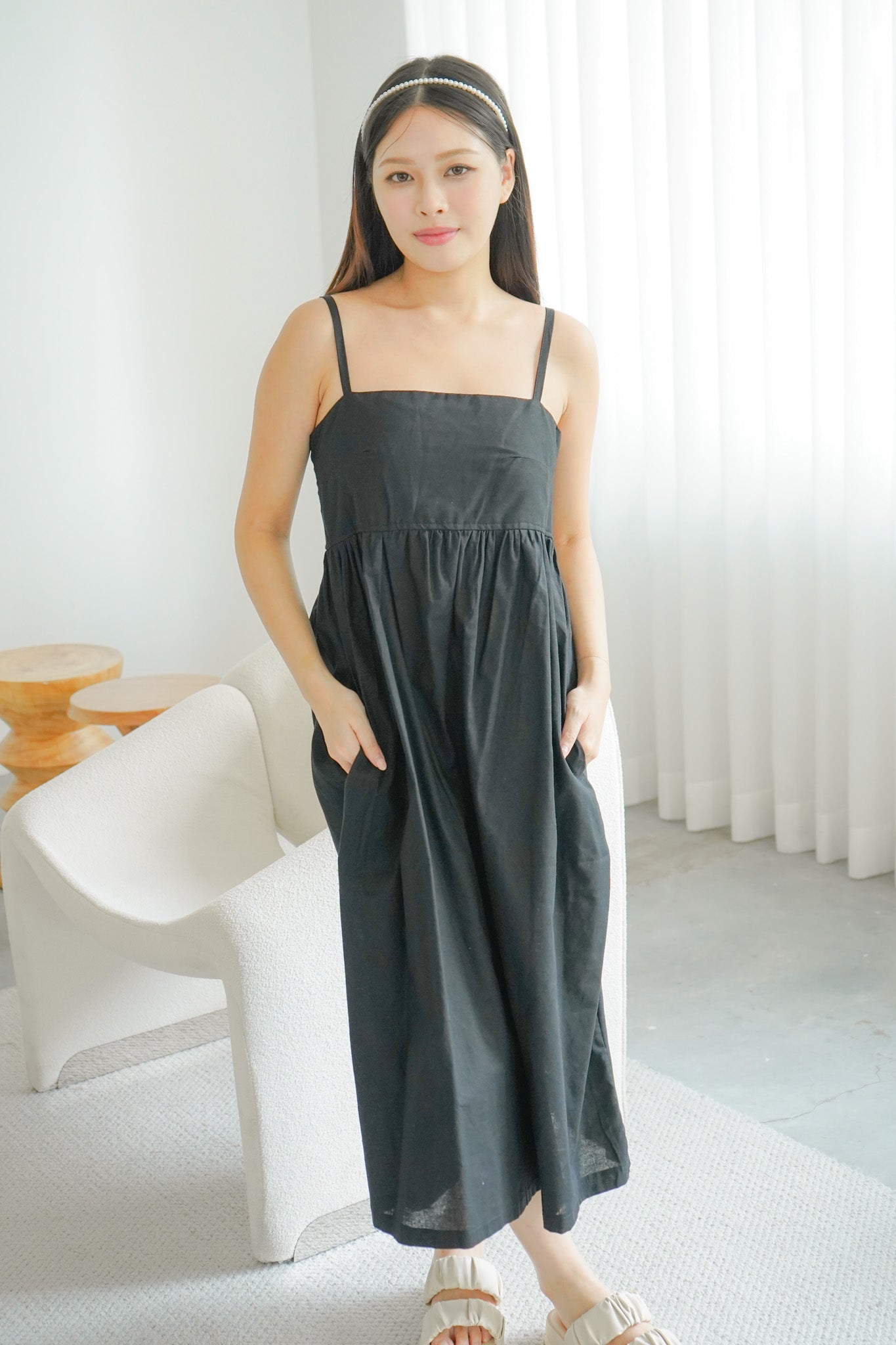 Alora Linen Maxi Dress with Adjustable Straps (Black)