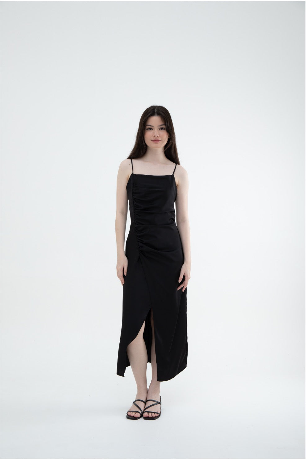 Avril Ruched Sleeveless Midi (Black/ White)