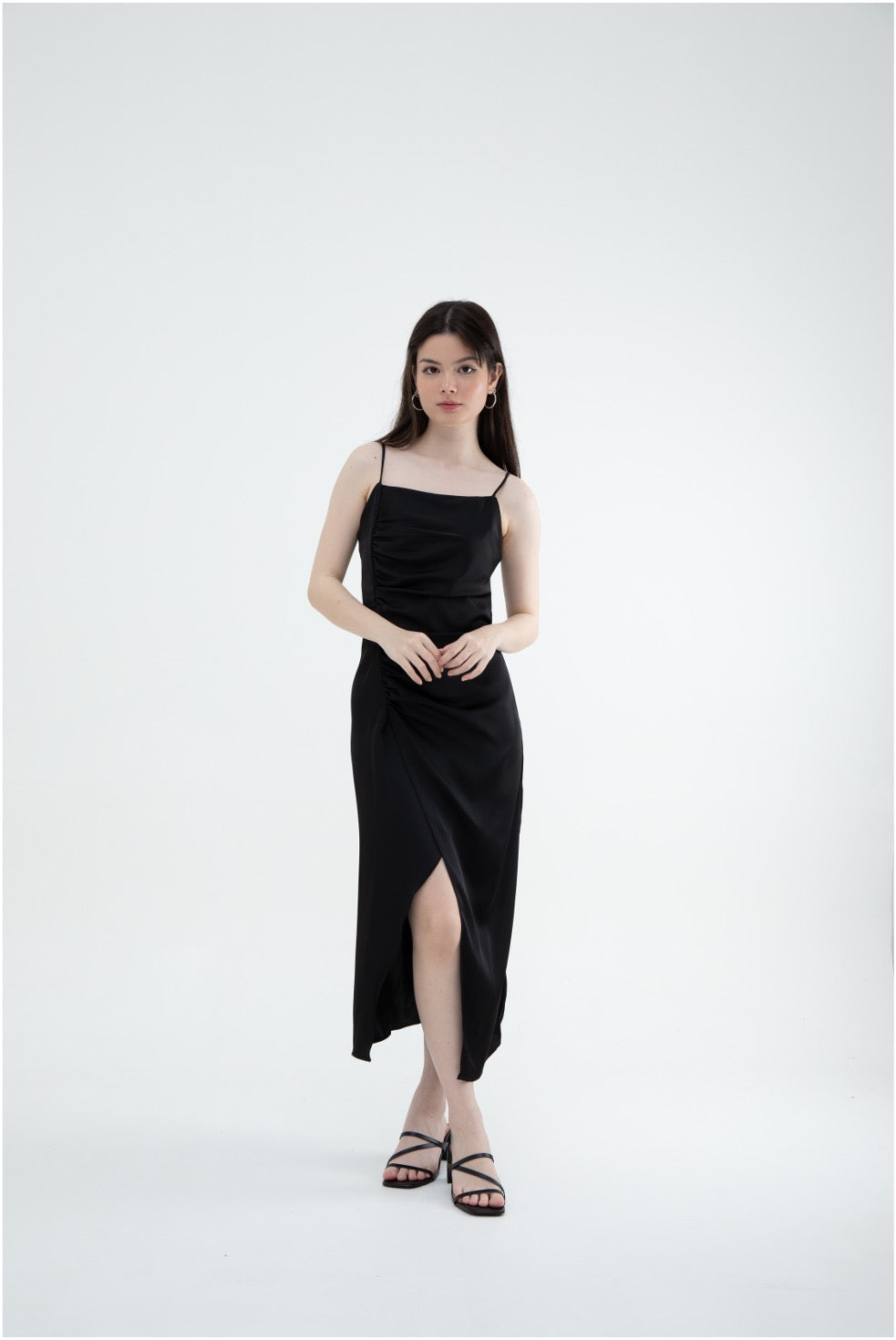 Avril Ruched Sleeveless Midi (Black/ White)