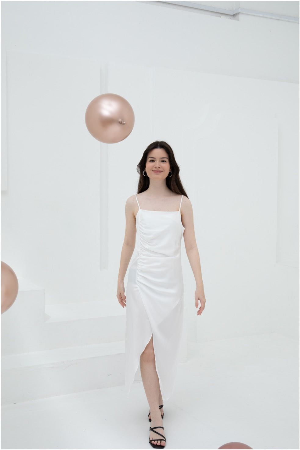 Avril Ruched Sleeveless Midi (Black/ White)