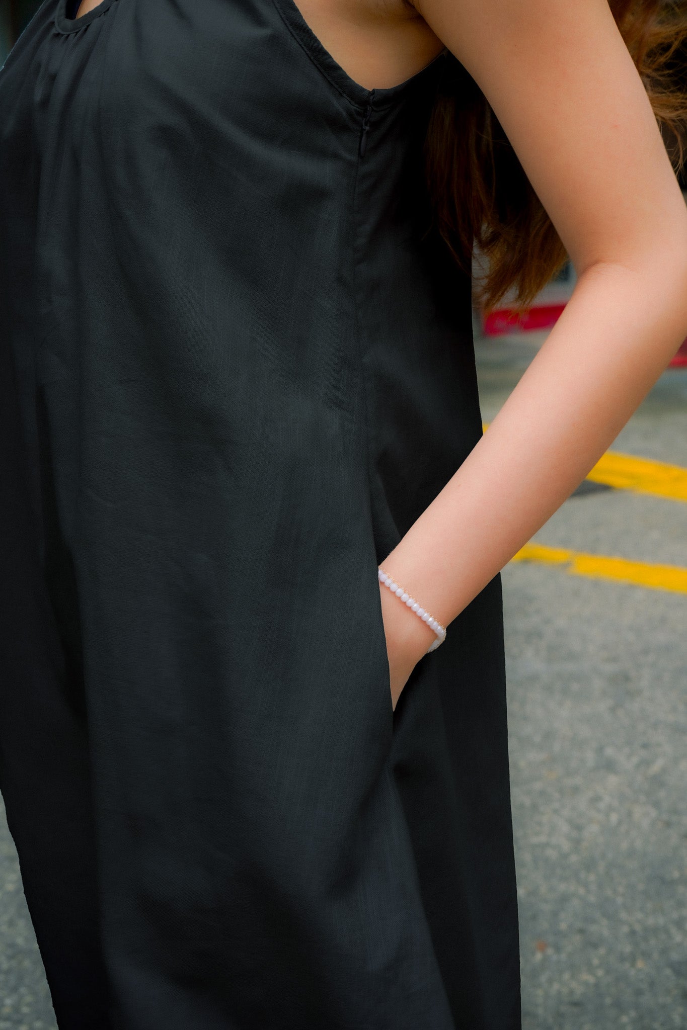 Kimi Peter Pan Collar Dress with Keyhole (Black)