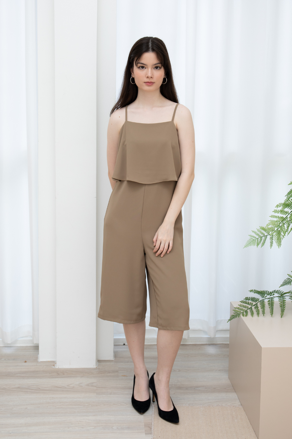 Sleeveless Tiered Jumpsuit (Maroon / Tortilla Brown)