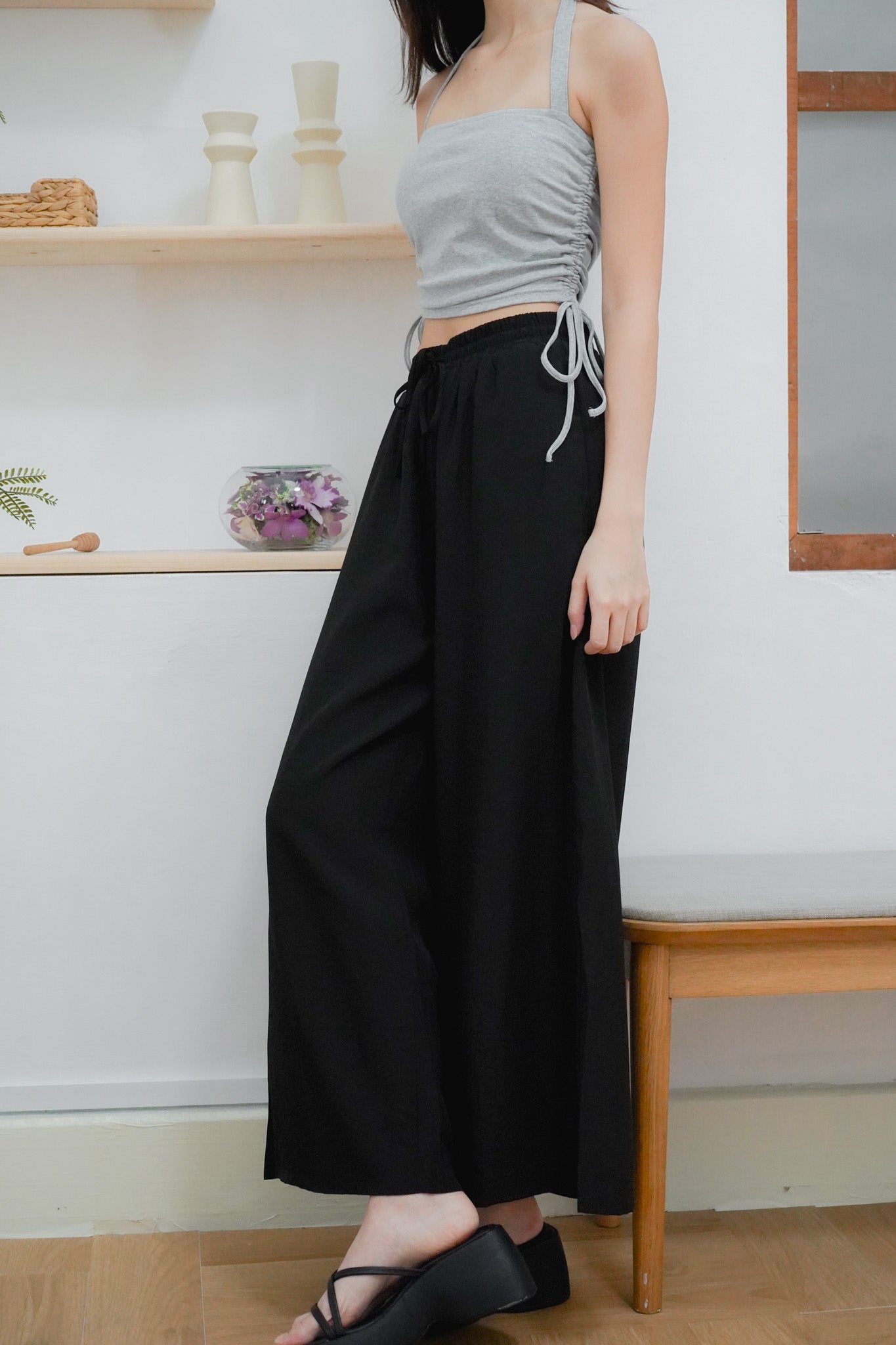 Junia Wide Leg Elastic Waistband Pants (Black)
