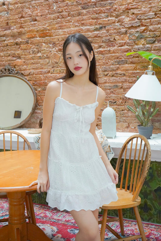Dara Eyelet white short dress