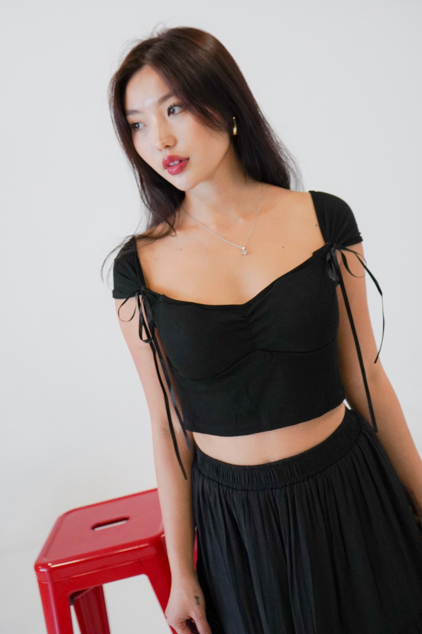 Nemy Padded Off Shoulder Top (w ribbons) (Black)