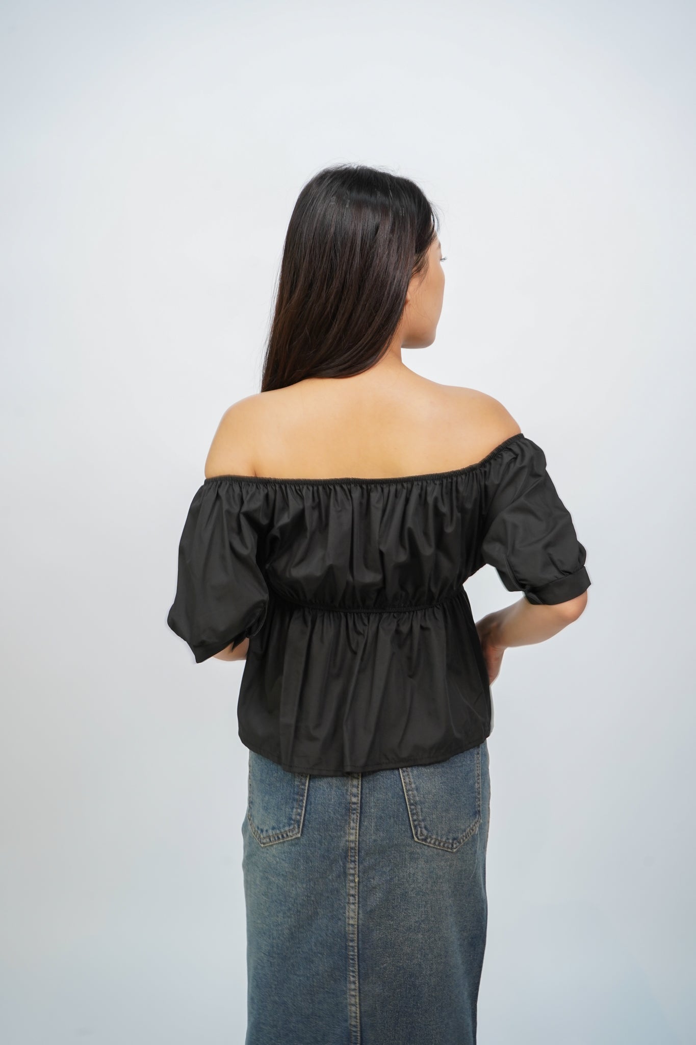 Meredith Fit & Flare 2 way Puffed Sleeve Top (Black)