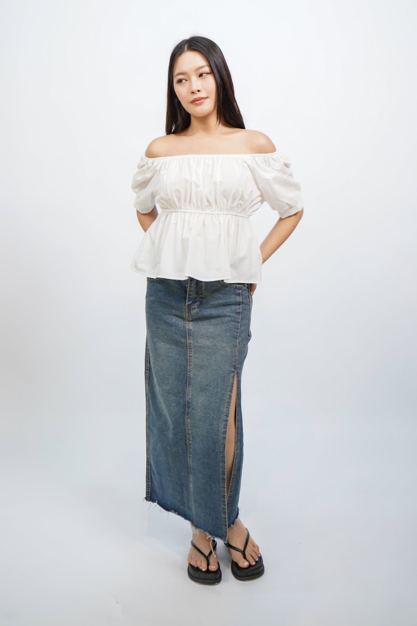 Meredith Fit & Flare 2 way Puffed Sleeve Top (White)