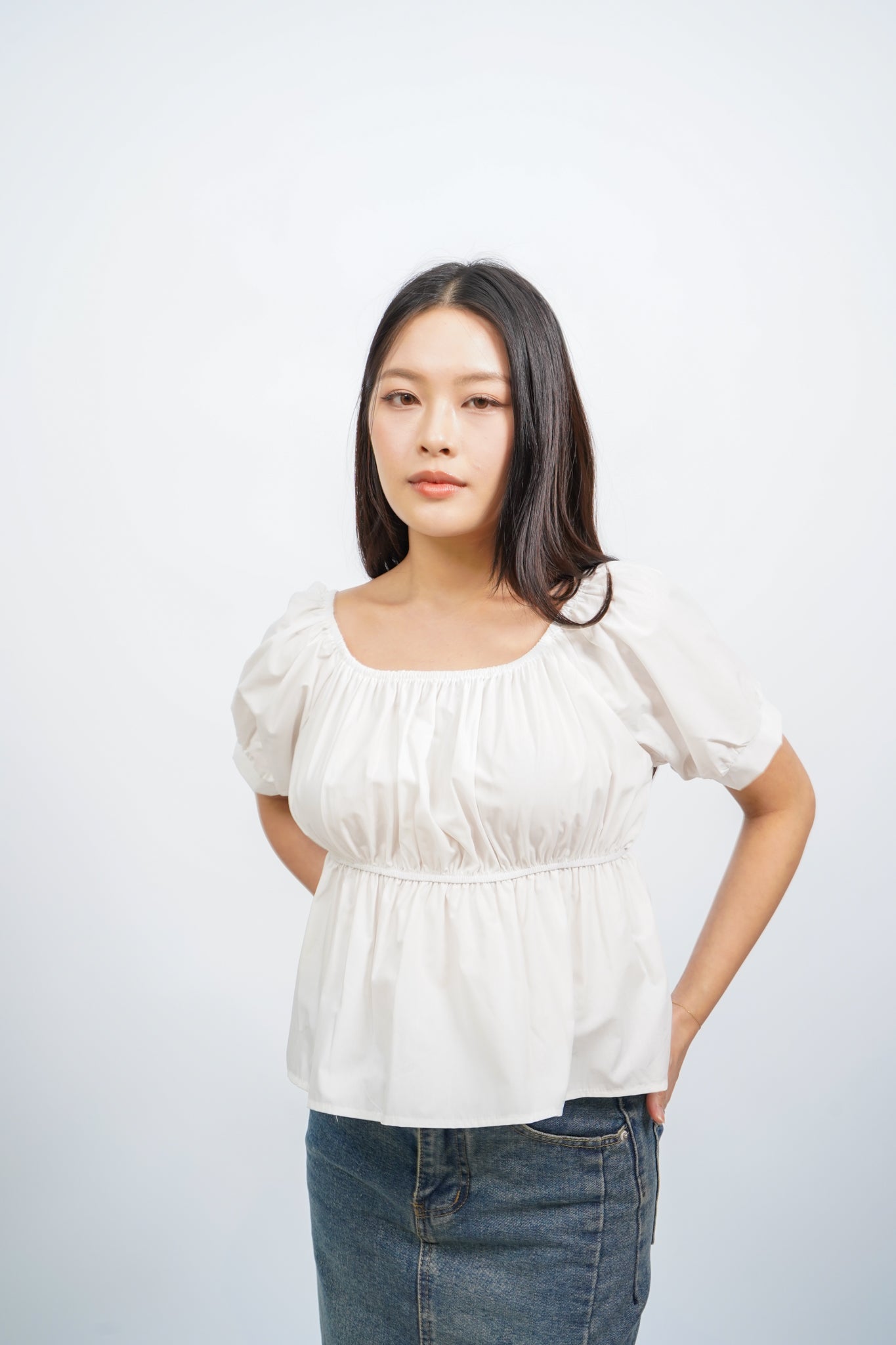 Meredith Fit & Flare 2 way Puffed Sleeve Top (White)