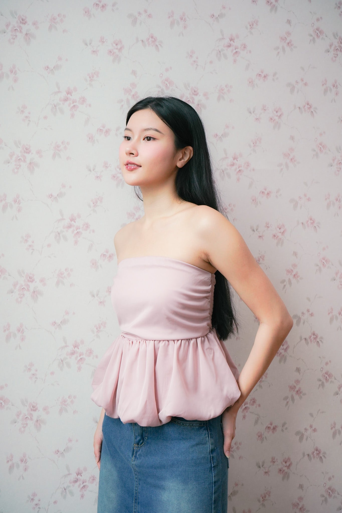 Arden Bubble Hem Ruched Tube Top (Dusty Pink)
