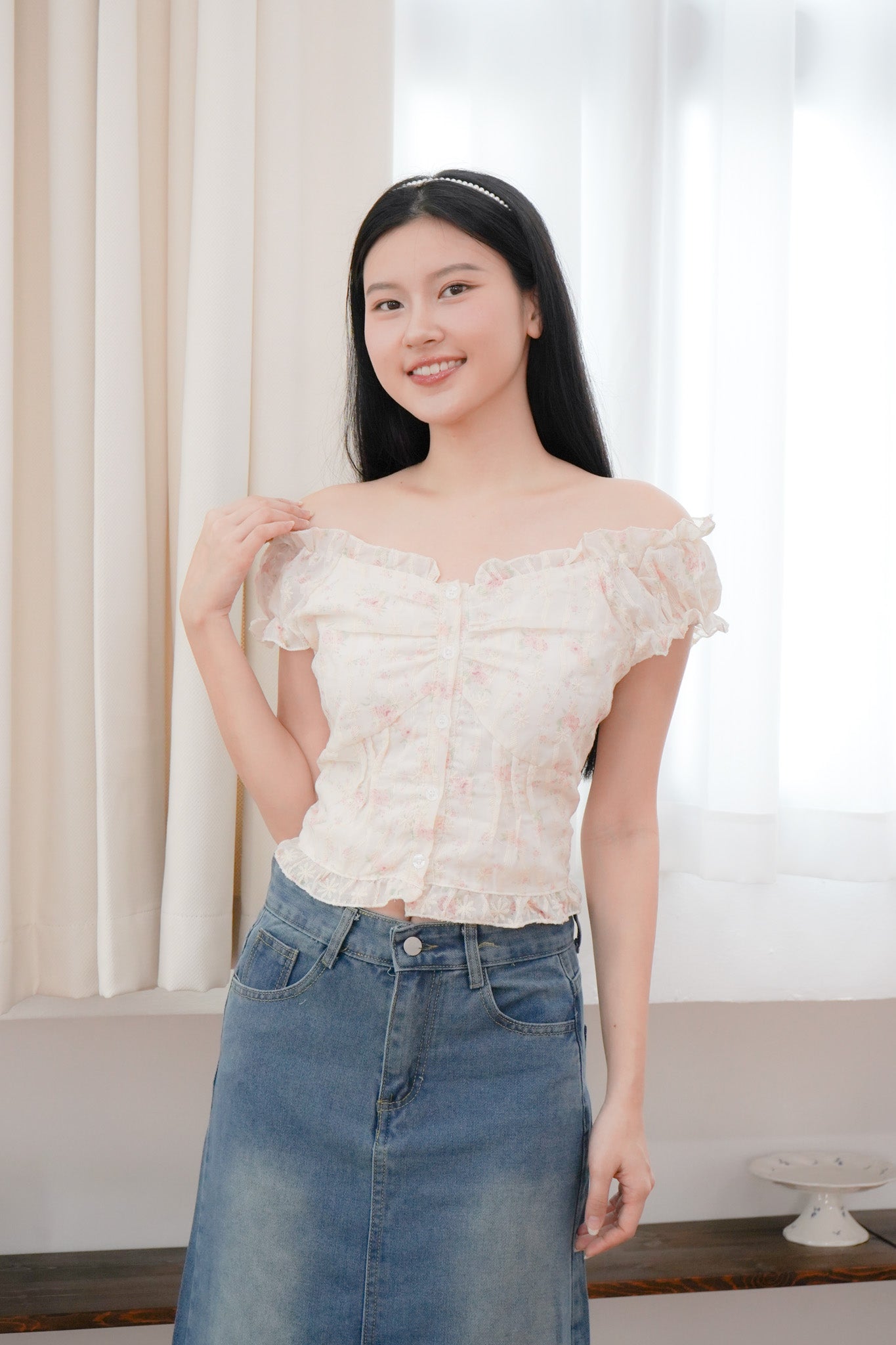 Stella soft pink floral off-shoulder top (cream)