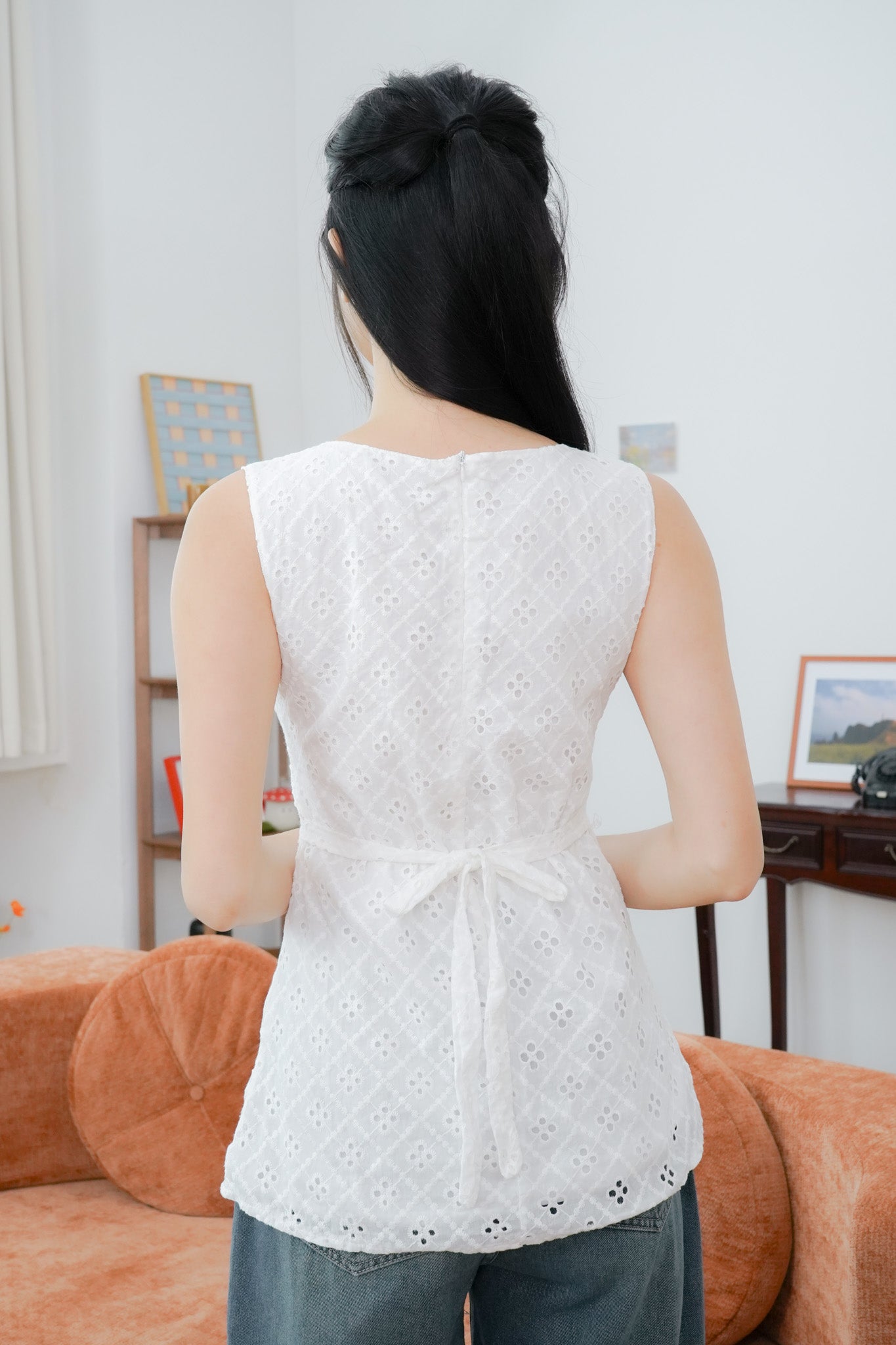 Lila White V-neck Eyelet top