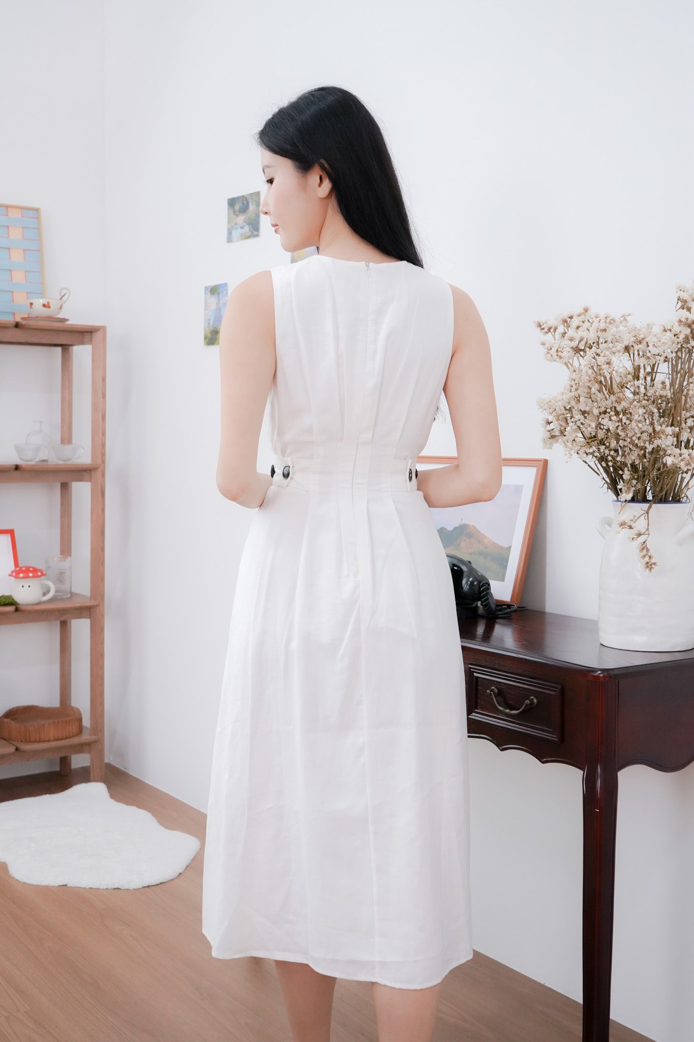 Lynn Retro Pleated Sleeveless Midi Dress