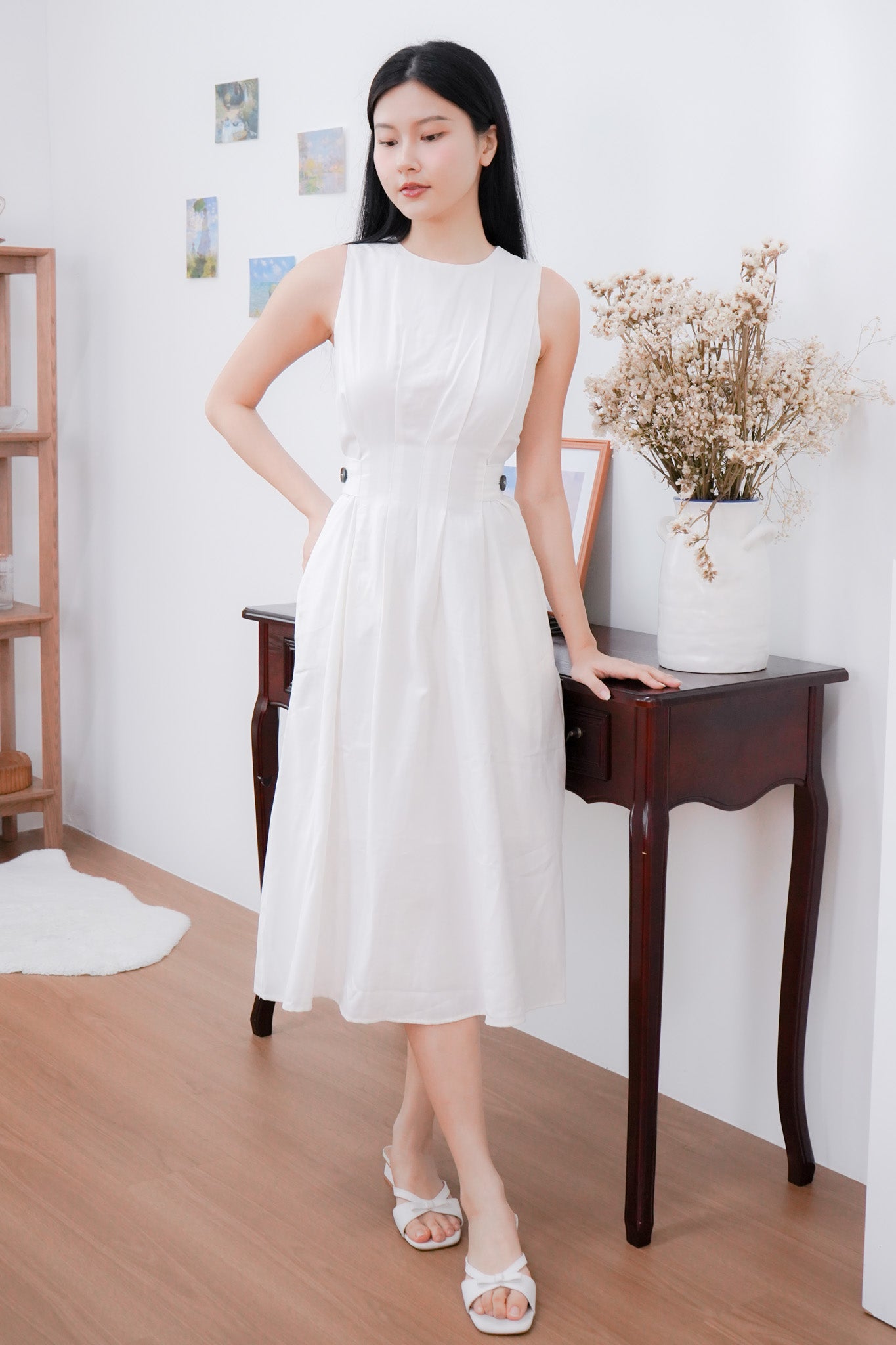Lynn Retro Pleated Sleeveless Midi Dress