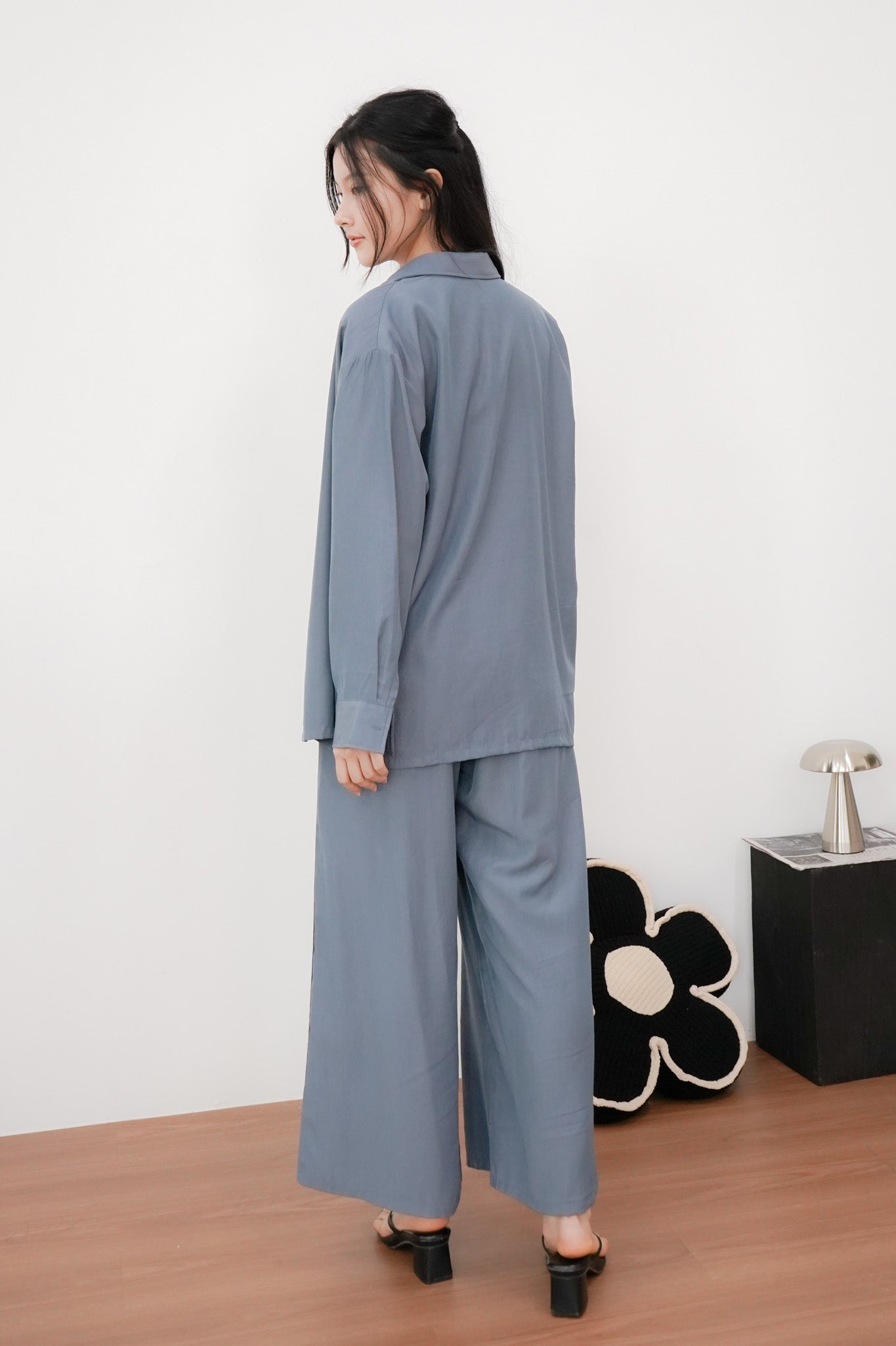 Junia Oversized Shirt (Gunmetal)