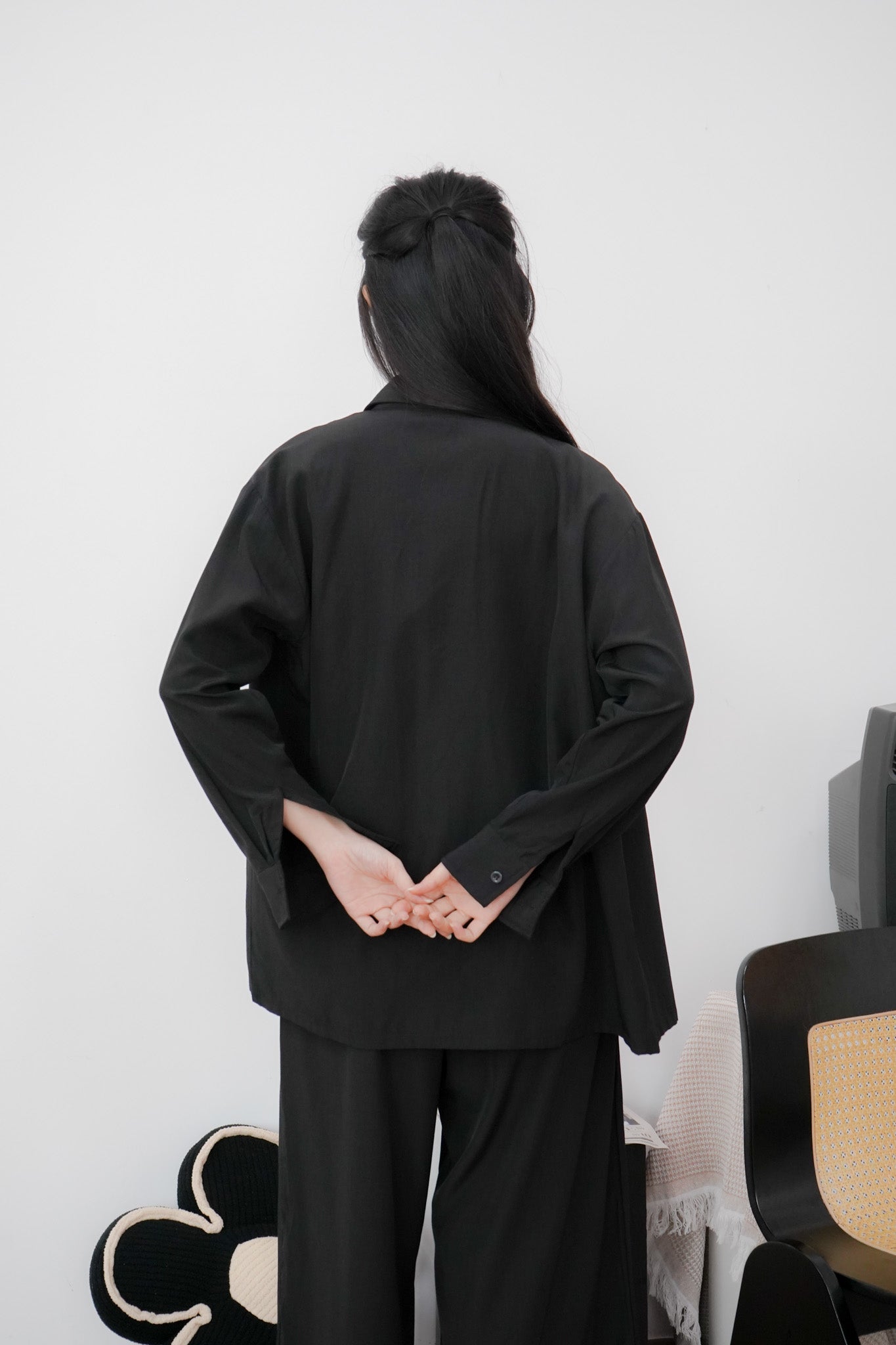 Junia Oversized Shirt (Black)